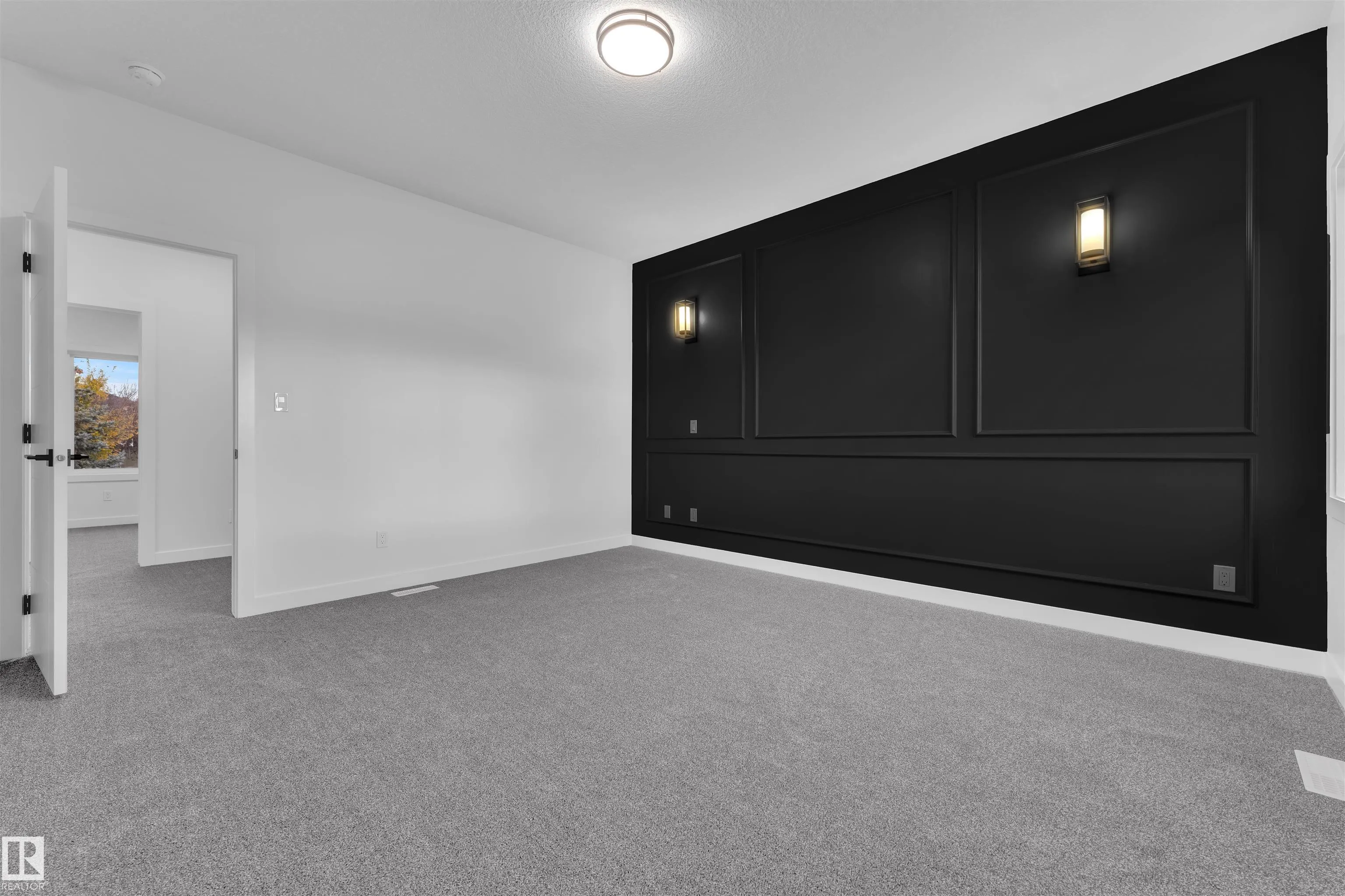 48 HAZELWOOD Lane