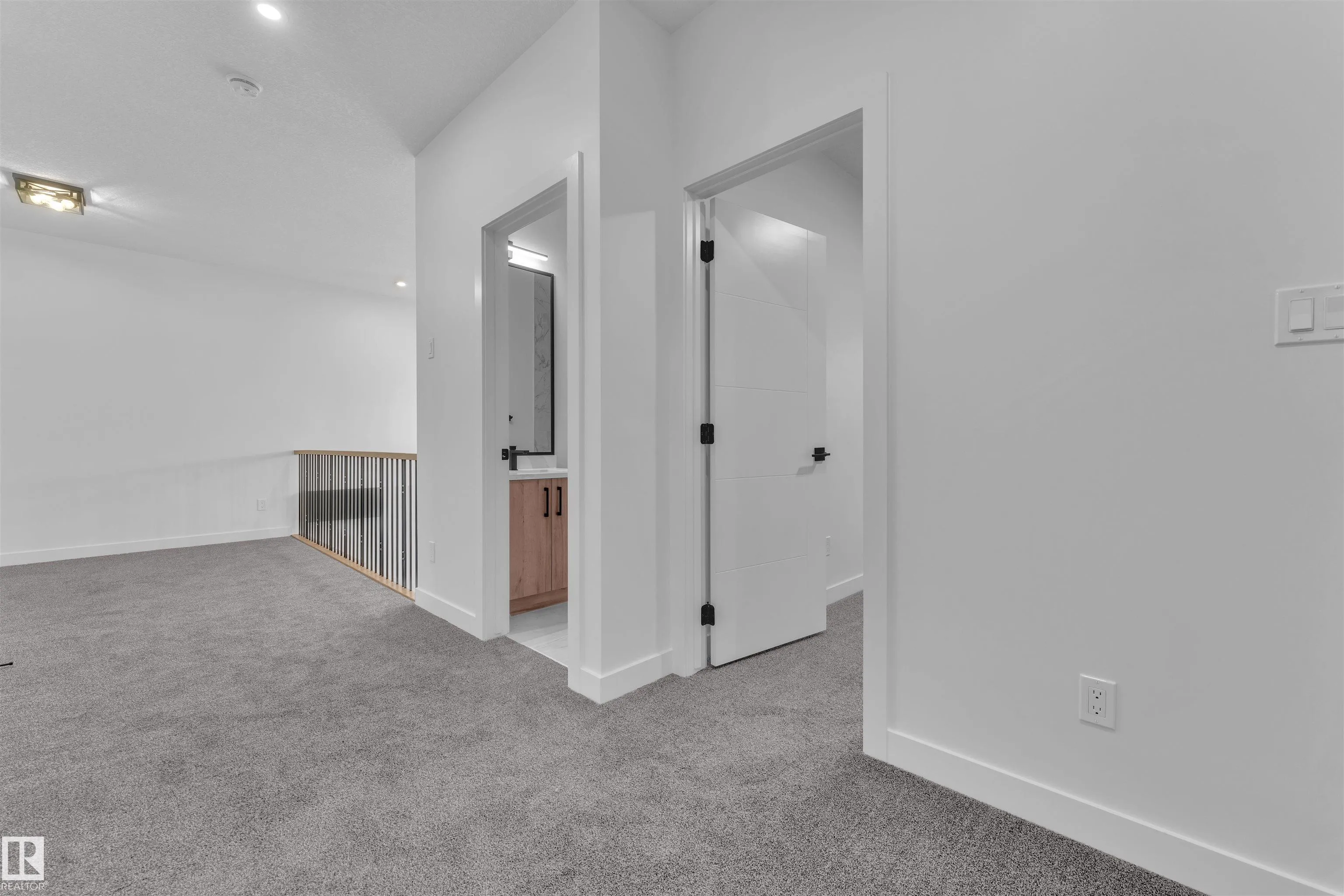 48 HAZELWOOD Lane