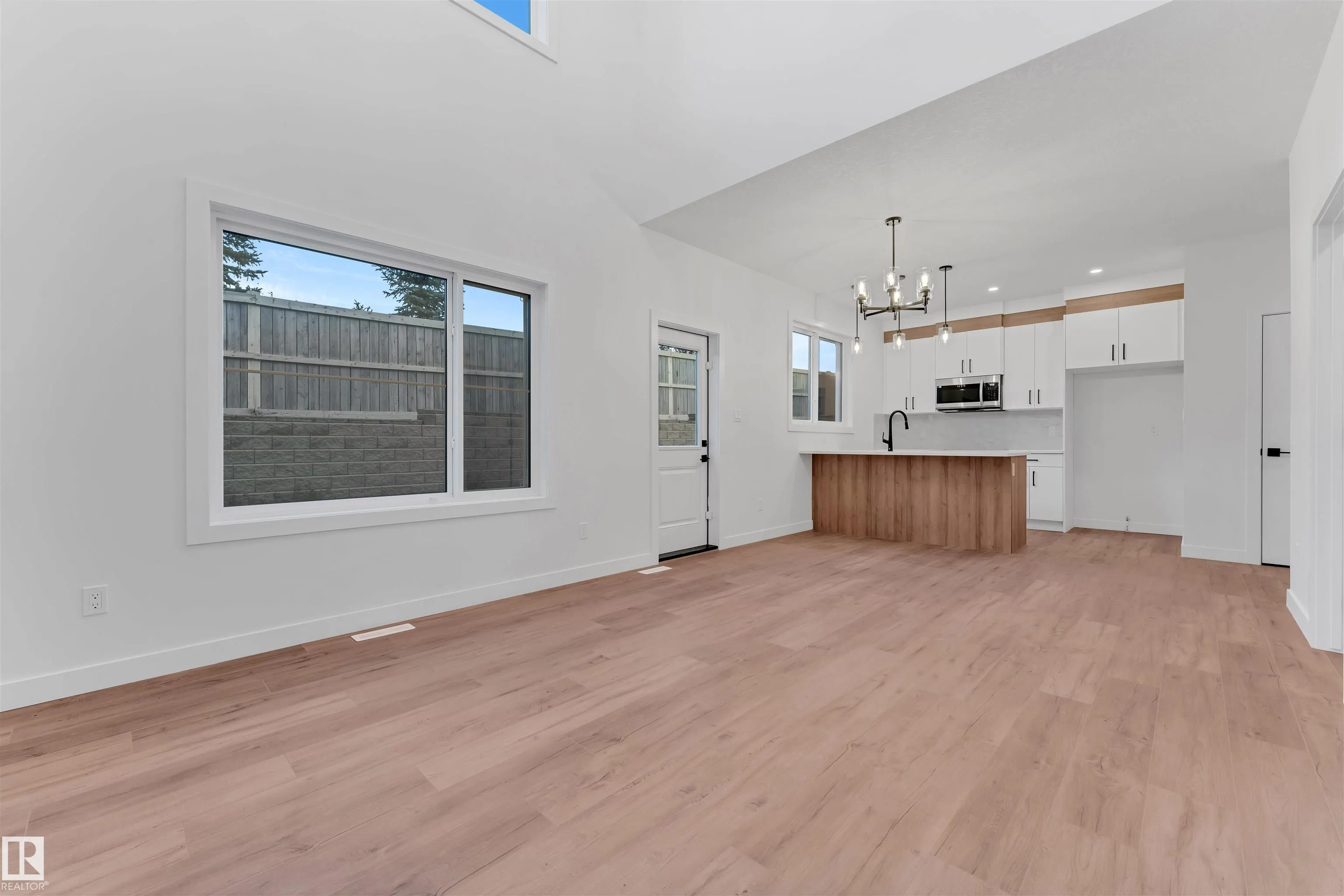 48 HAZELWOOD Lane