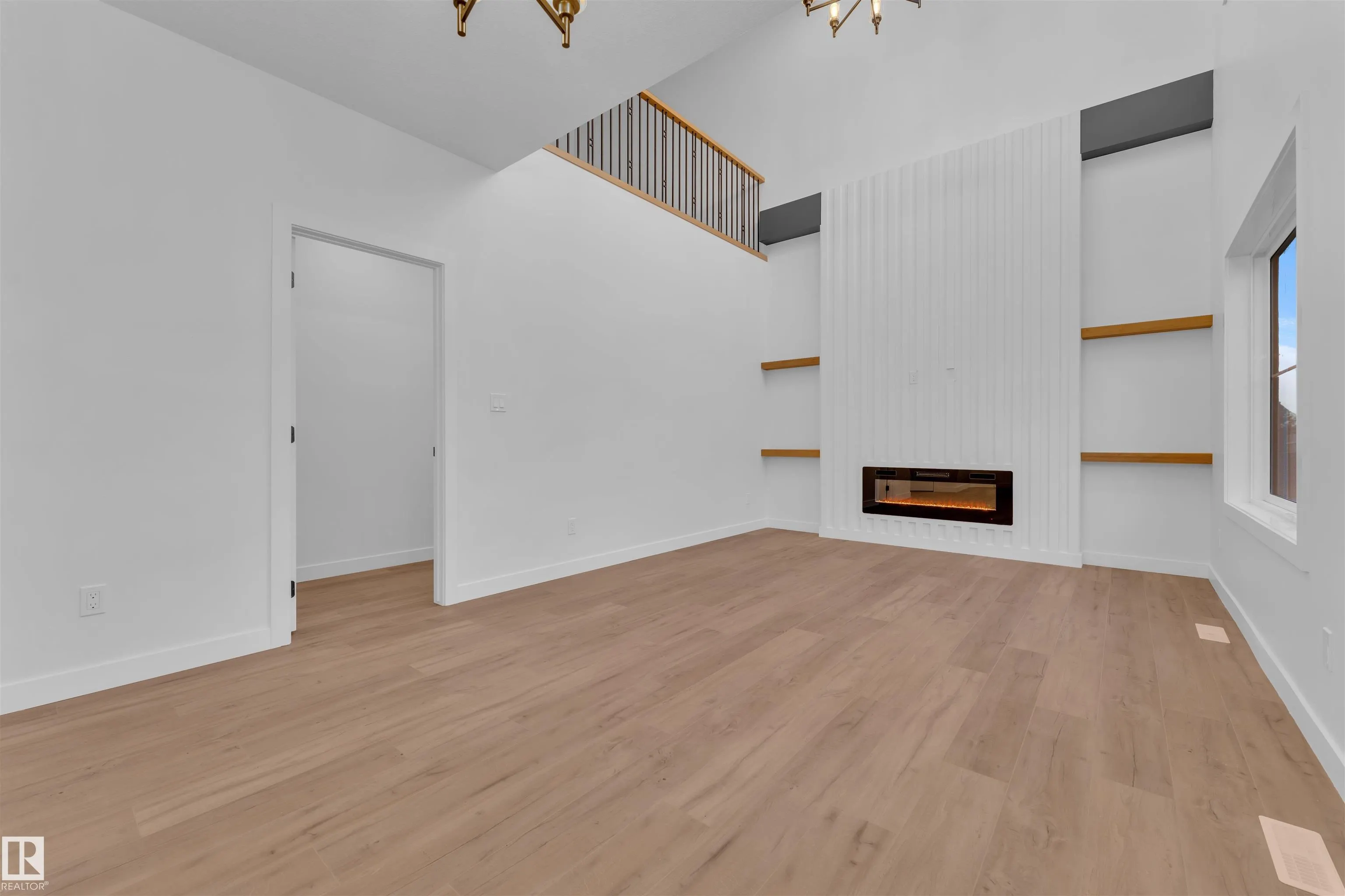 48 HAZELWOOD Lane