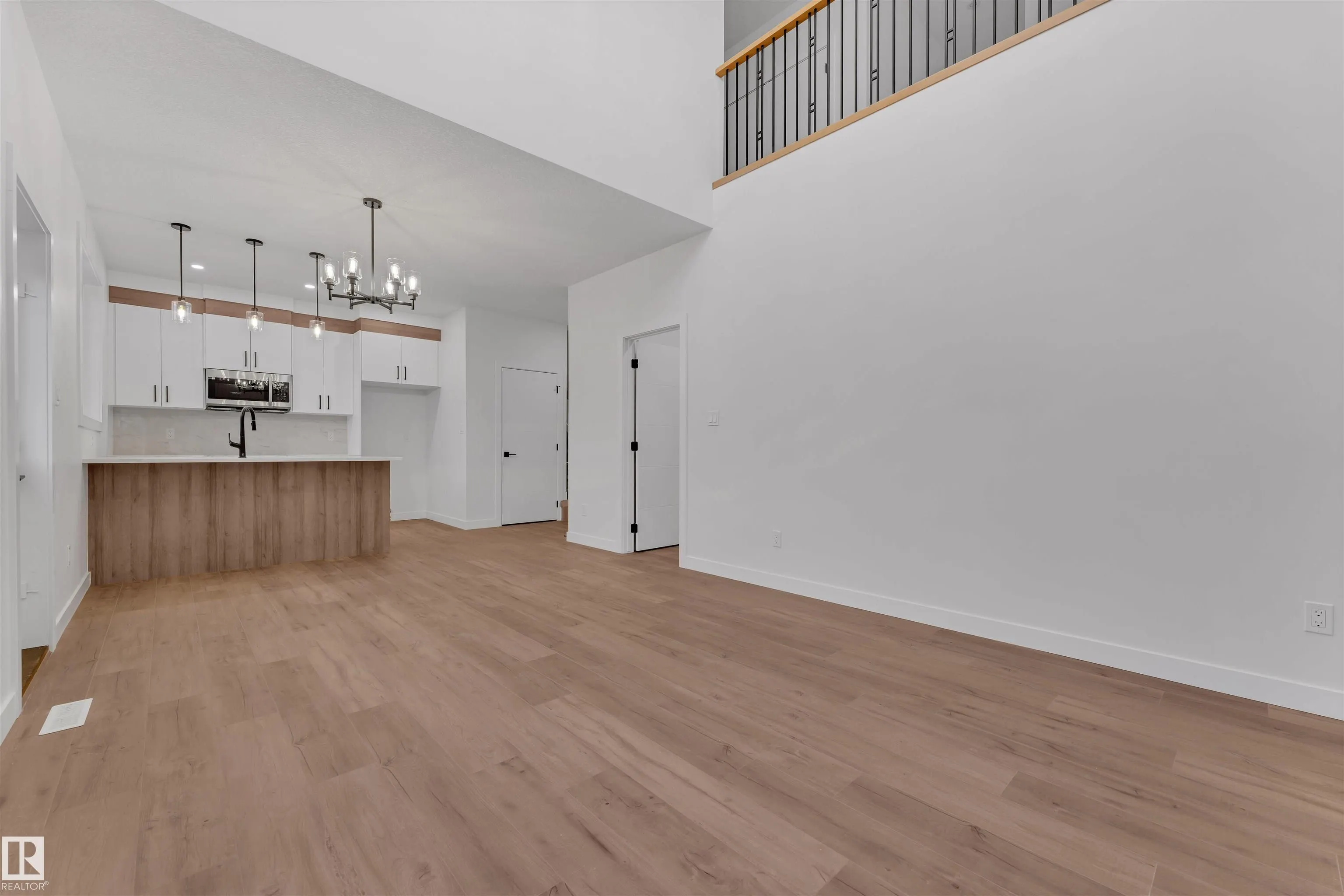48 HAZELWOOD Lane