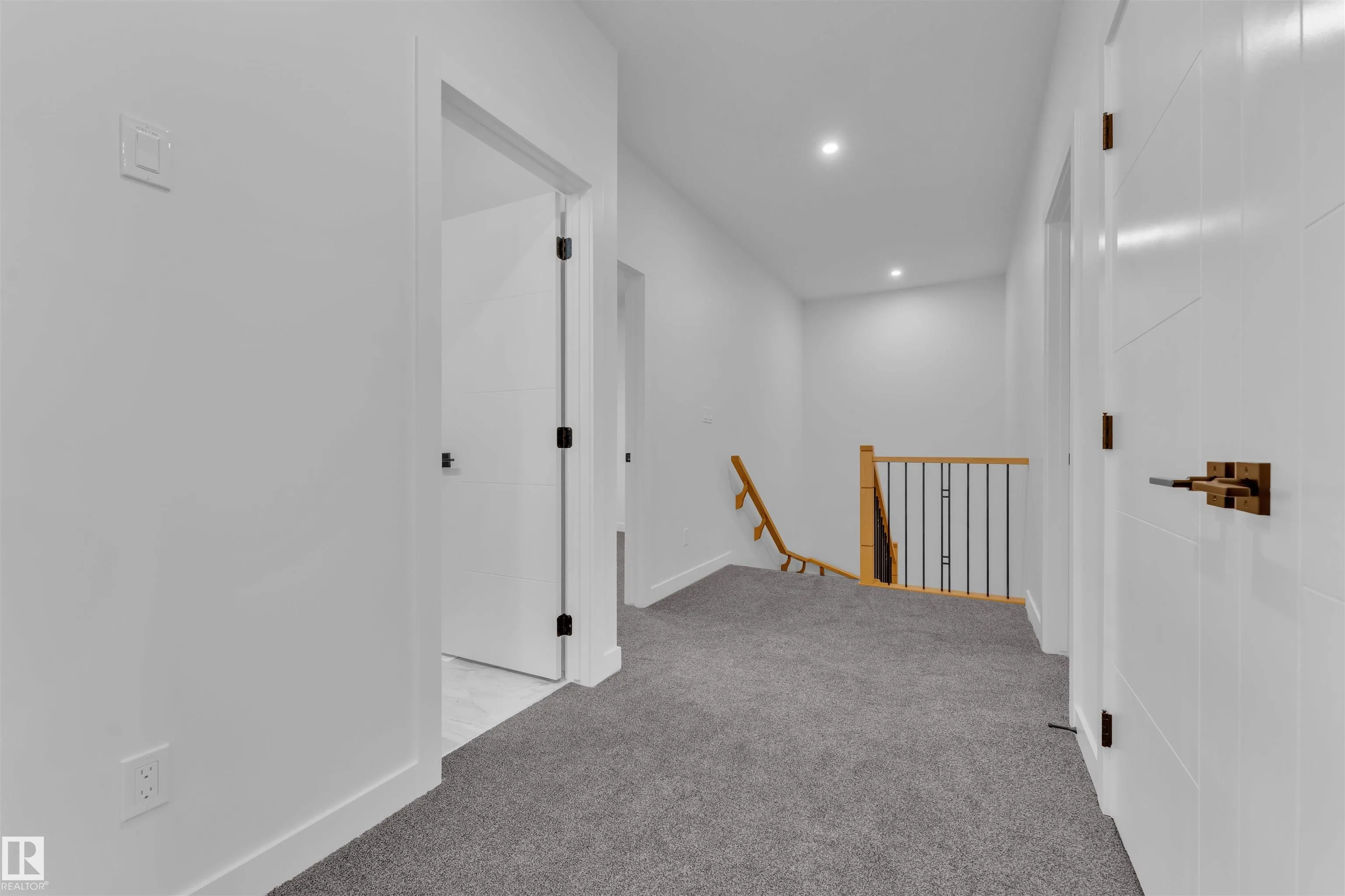 48 HAZELWOOD Lane