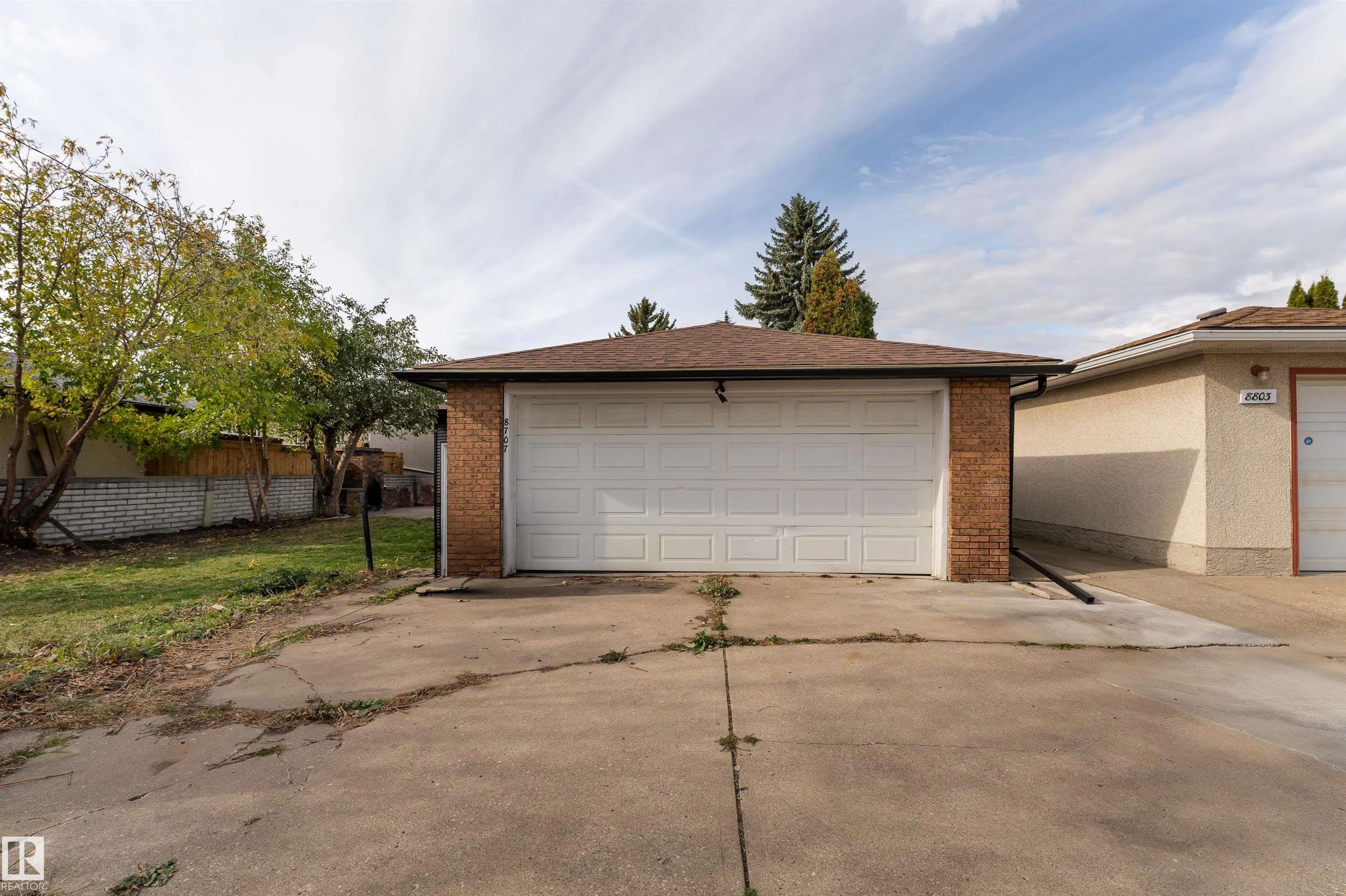 8707 54 Street