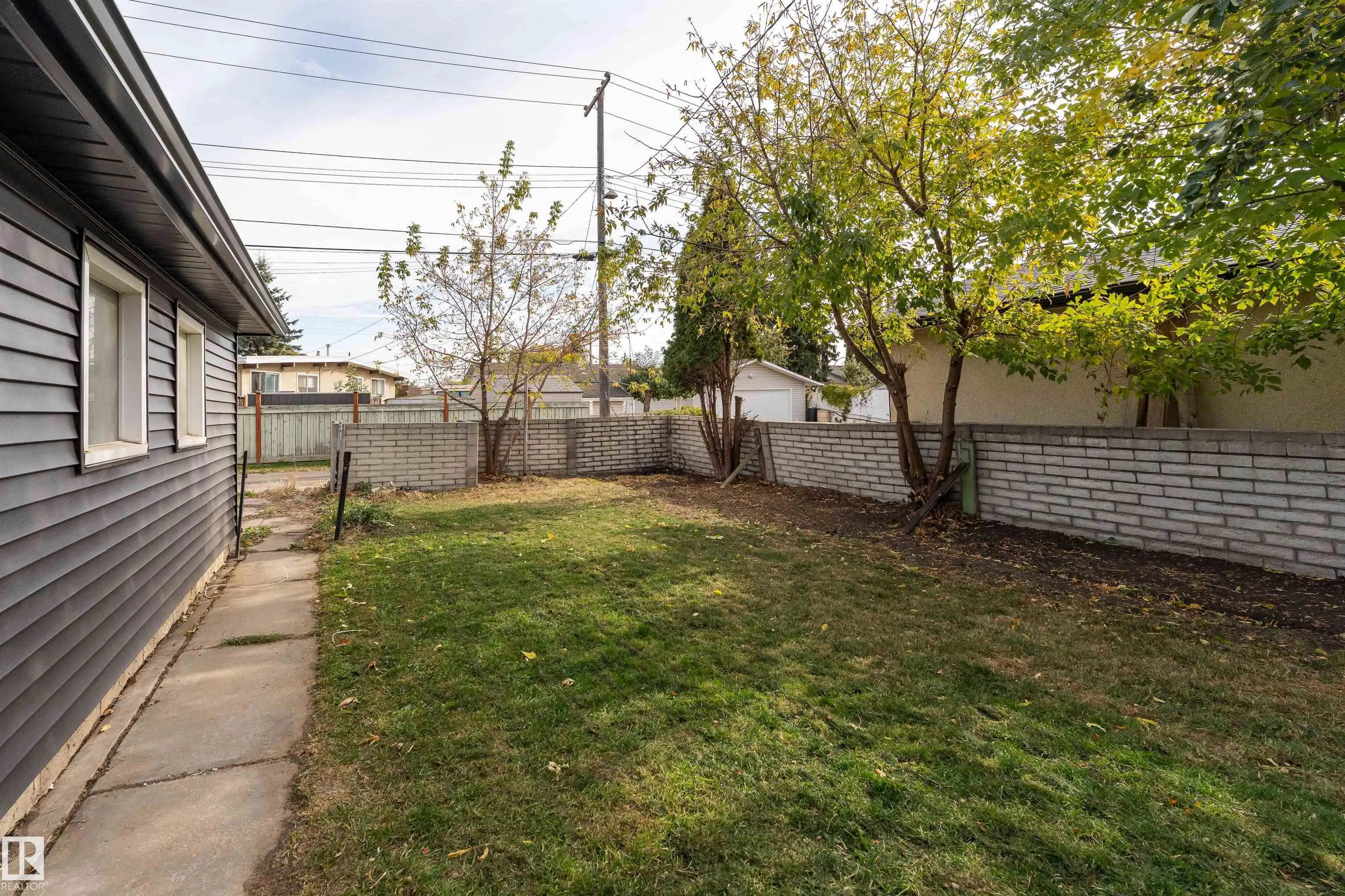 8707 54 Street