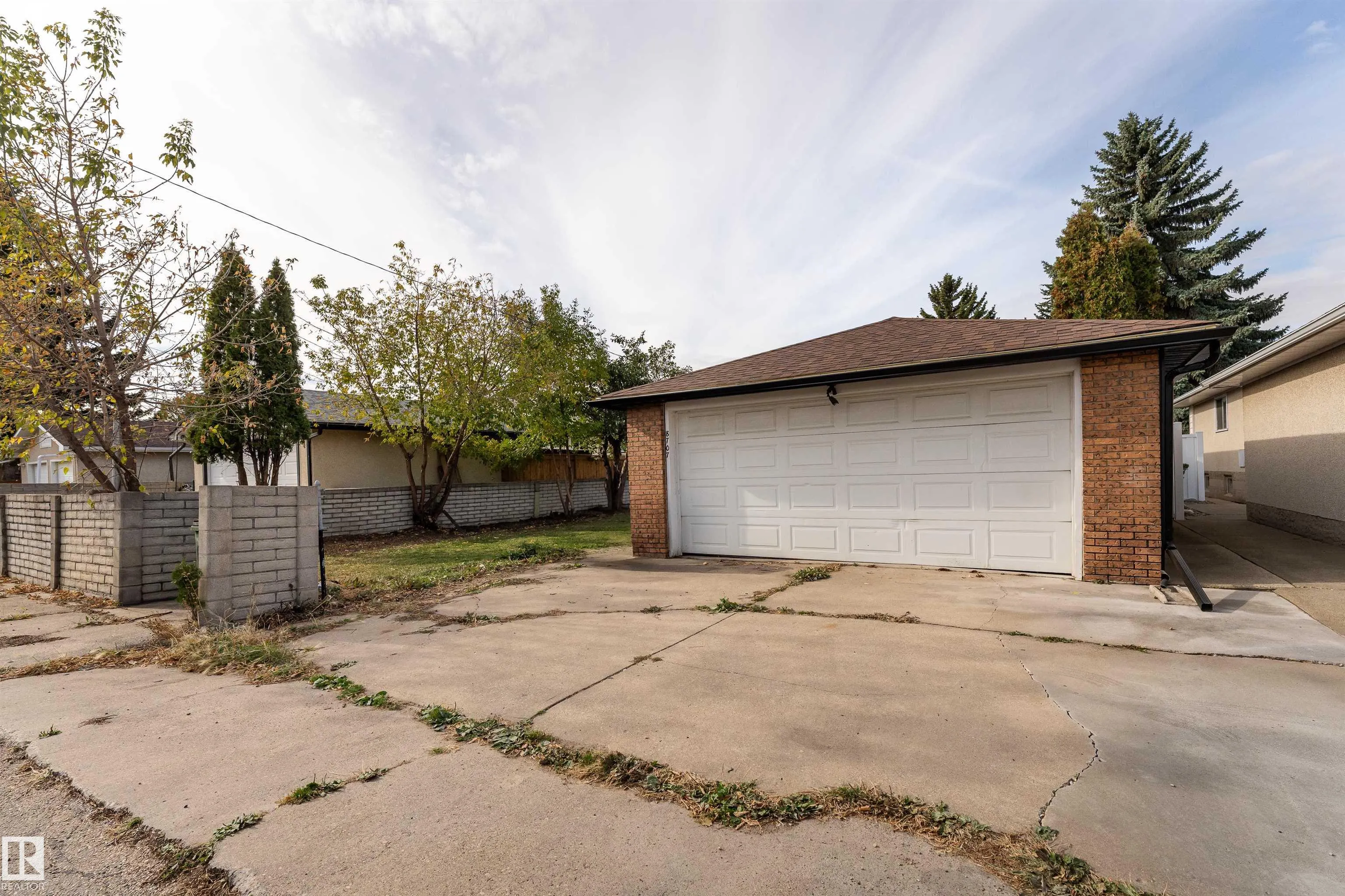 8707 54 Street