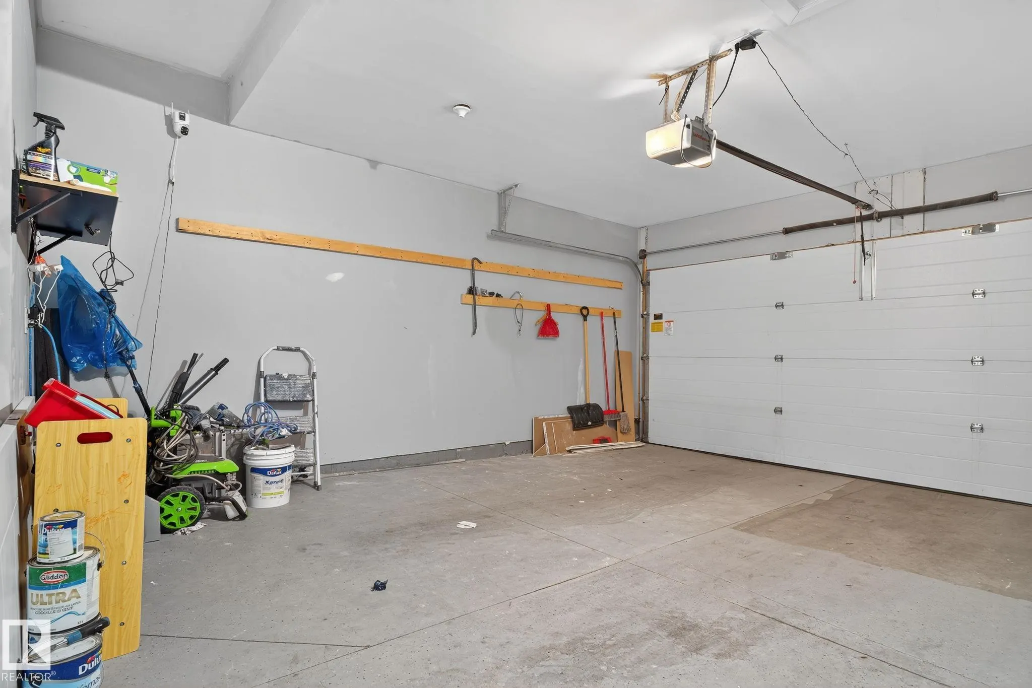 267 39 ave