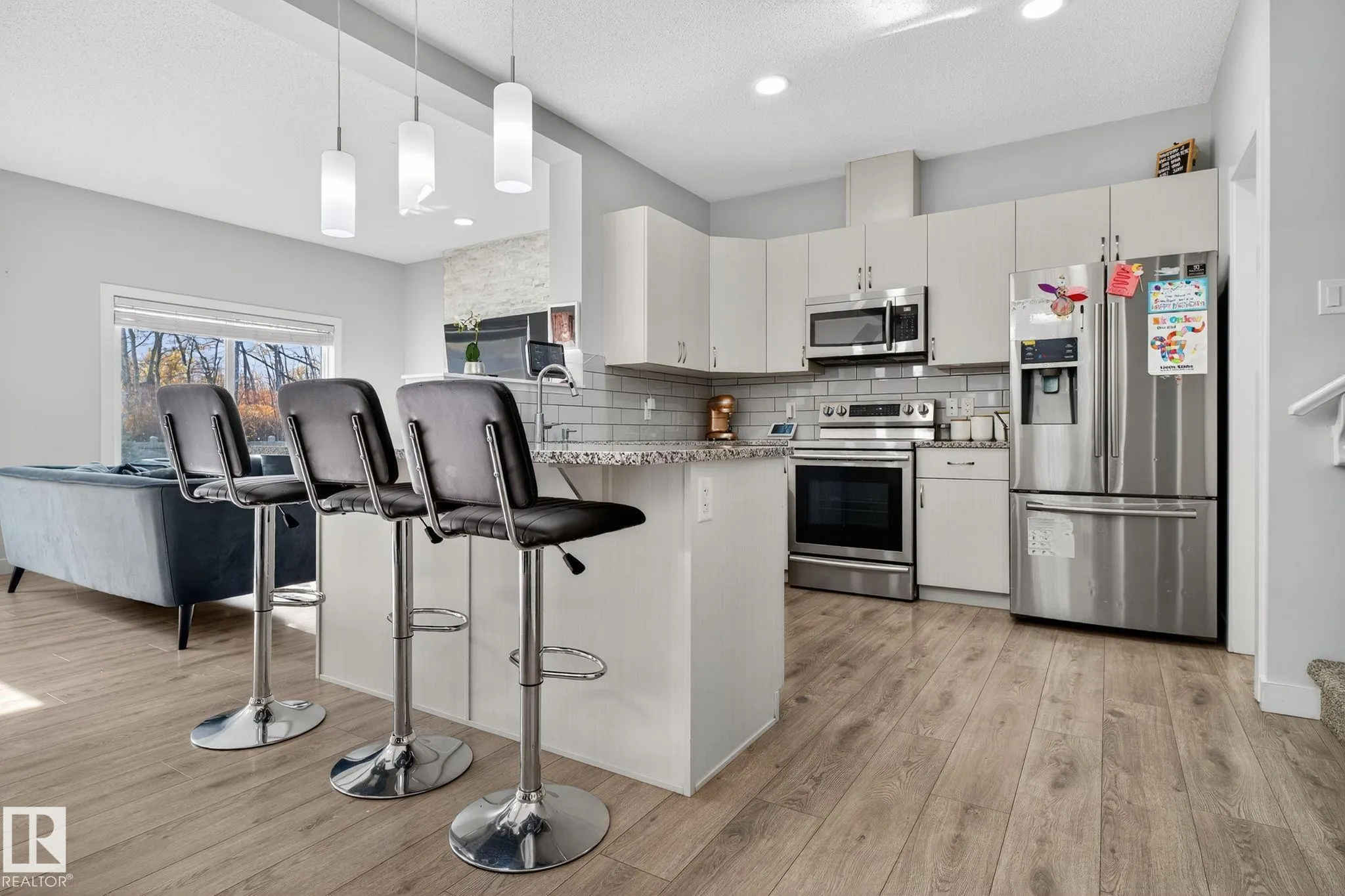 267 39 ave