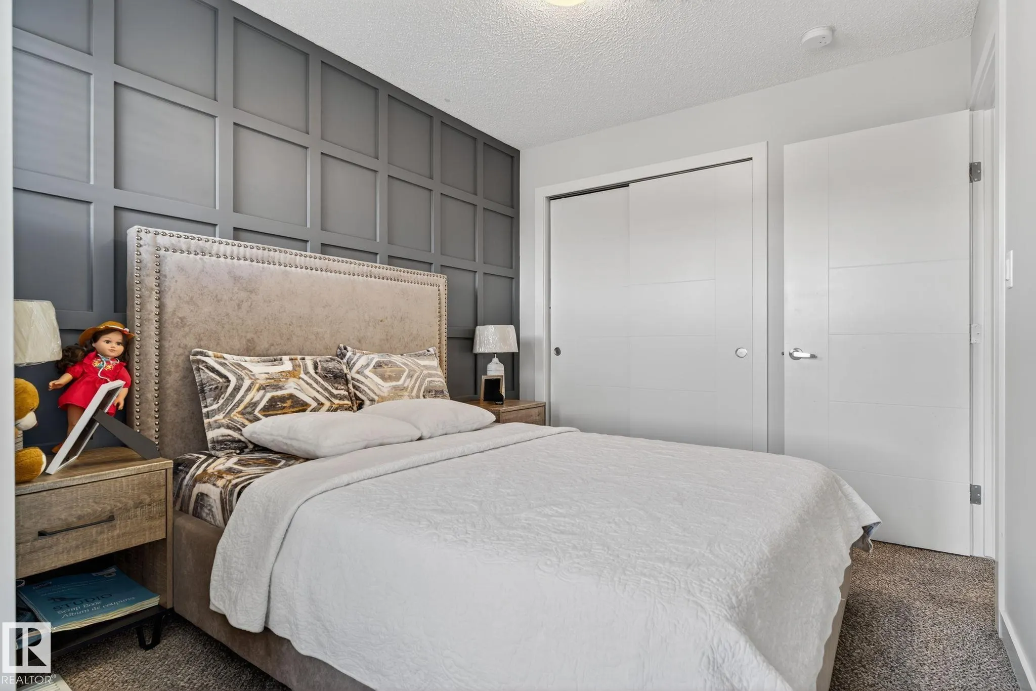 267 39 ave
