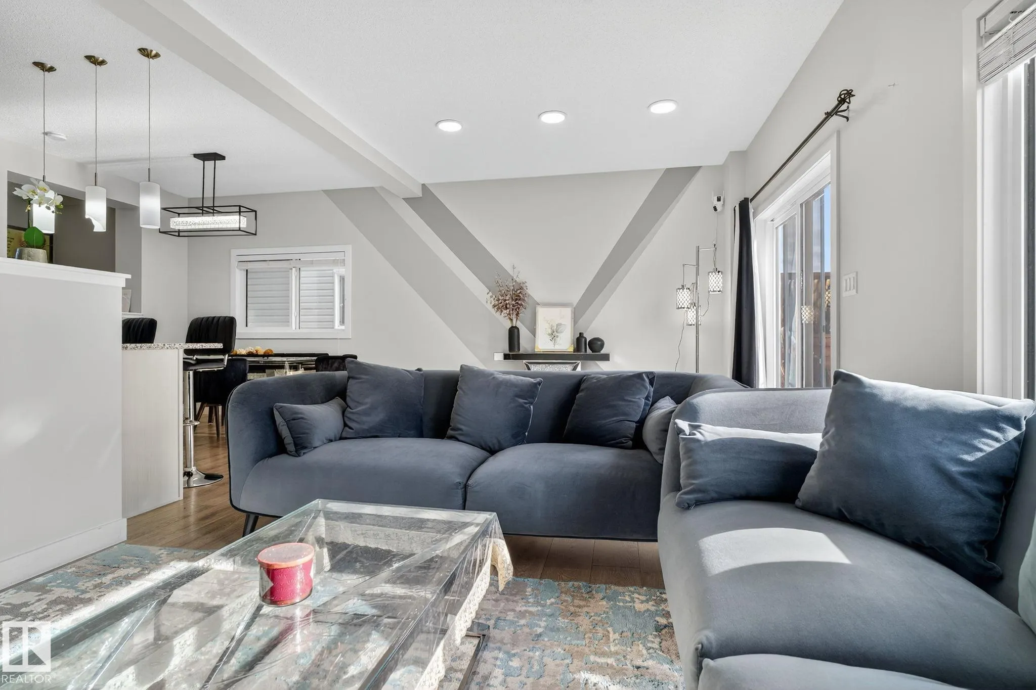 267 39 ave