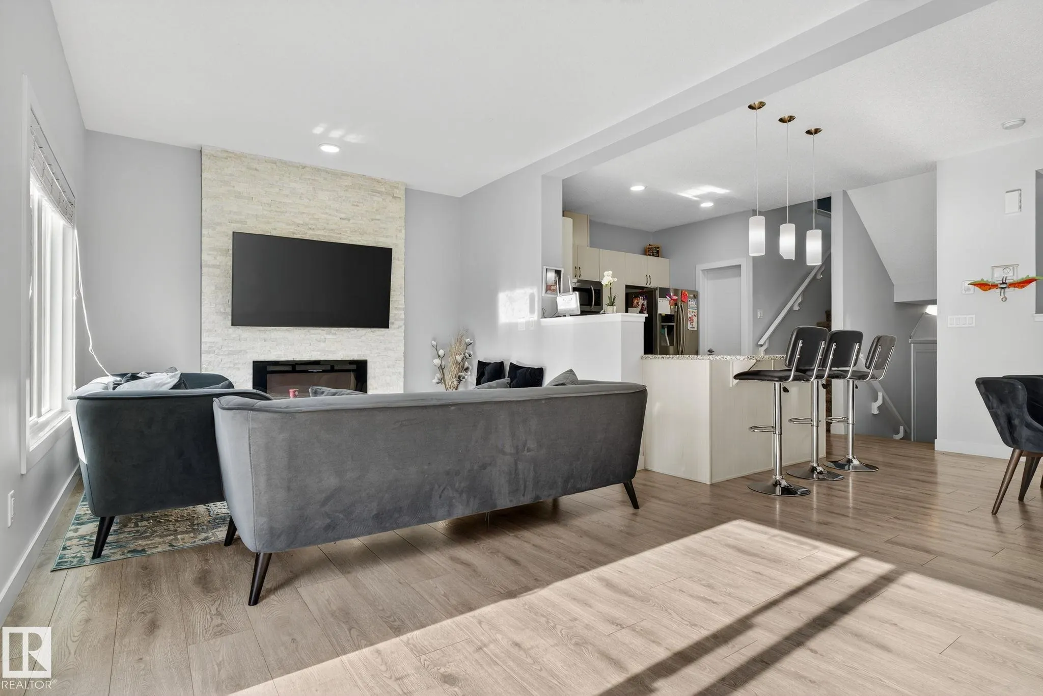 267 39 ave
