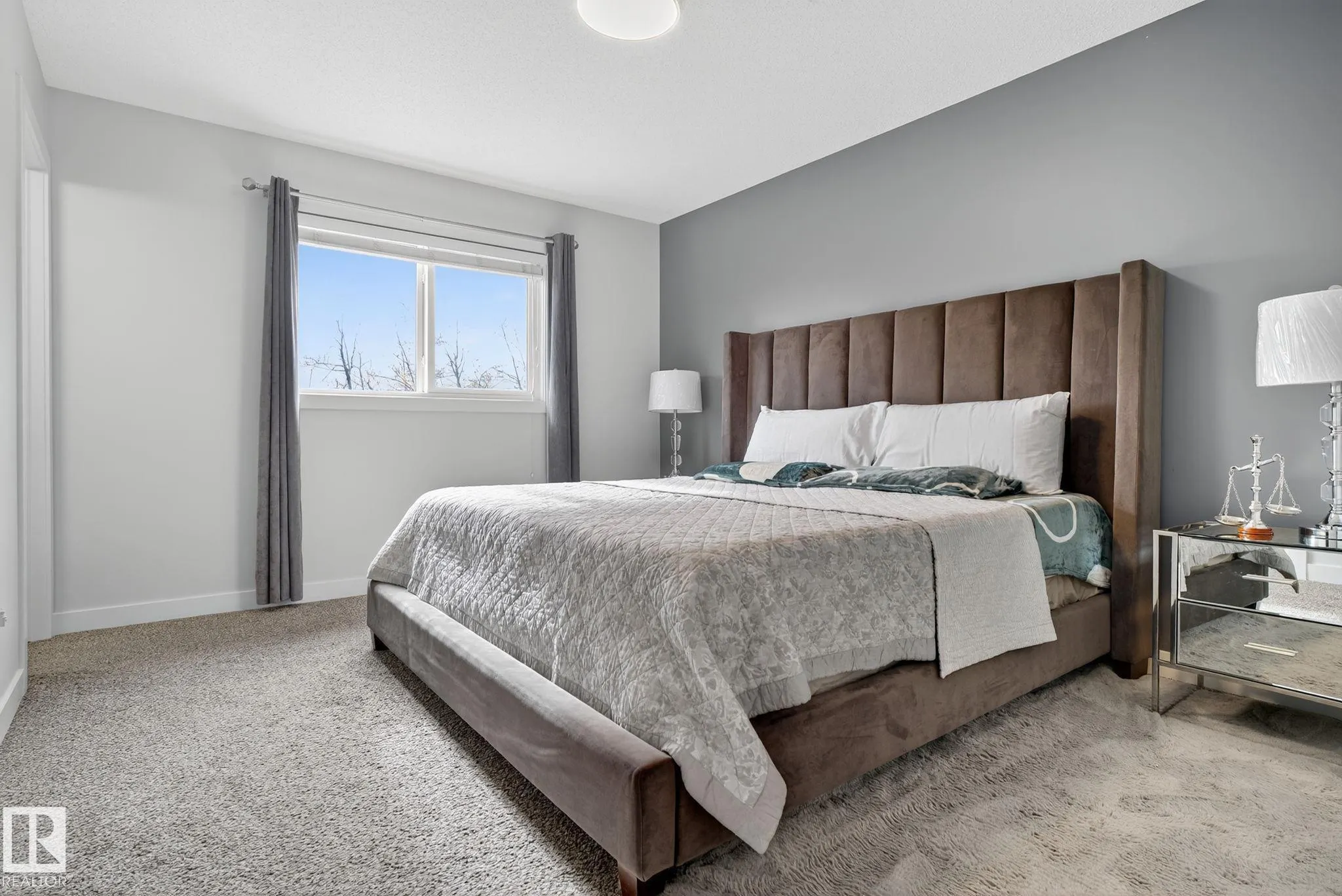 267 39 ave