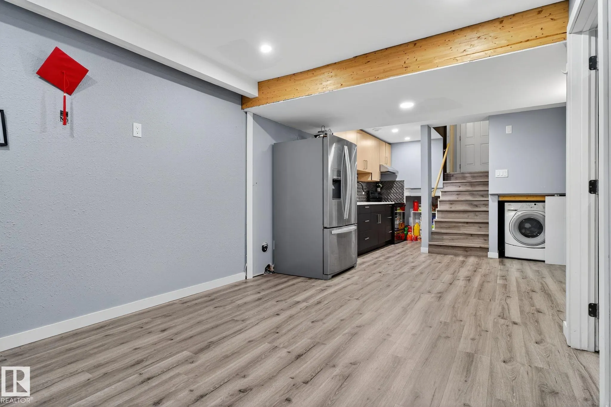 267 39 ave