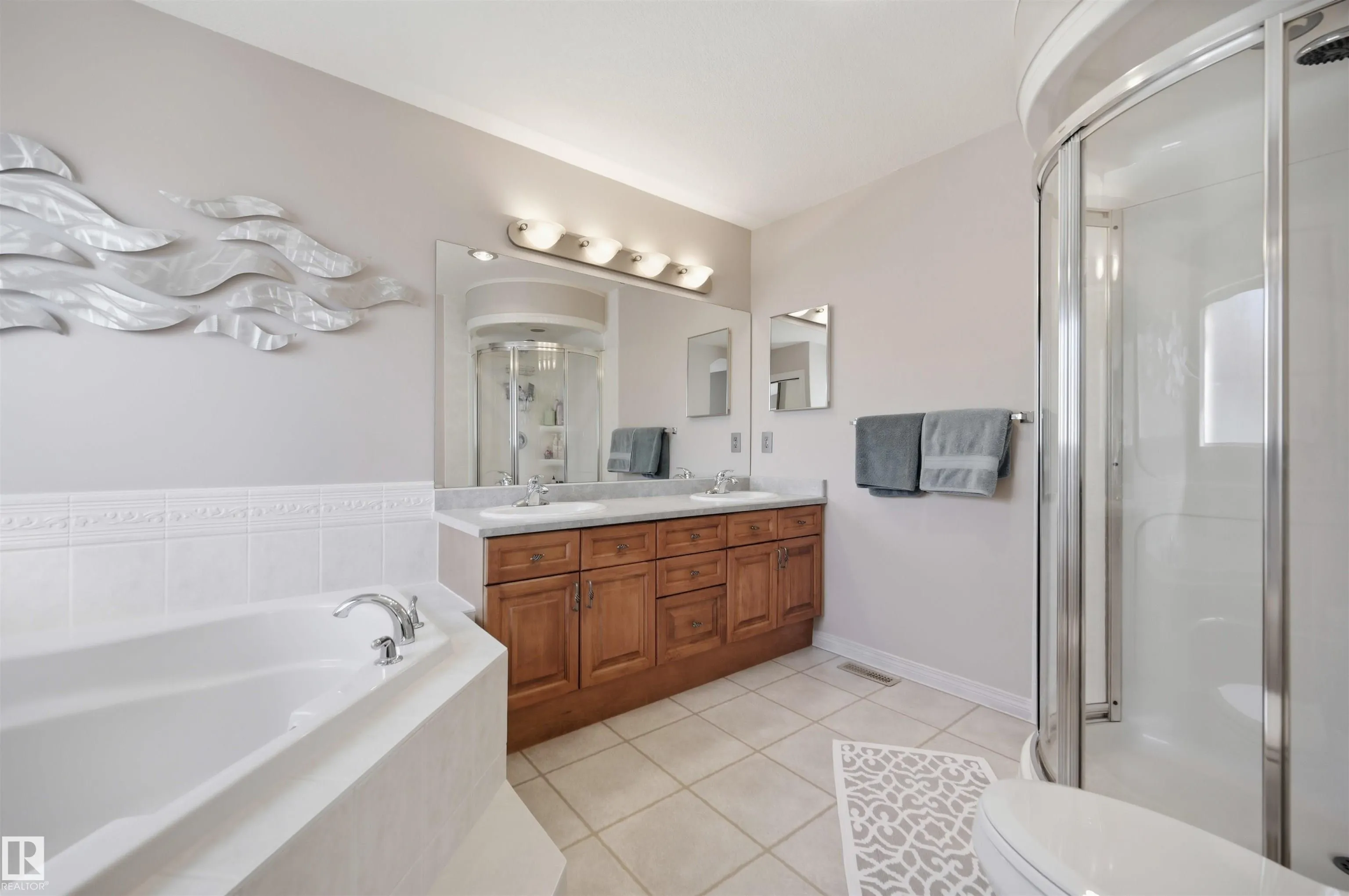 2311 BAILEY Court