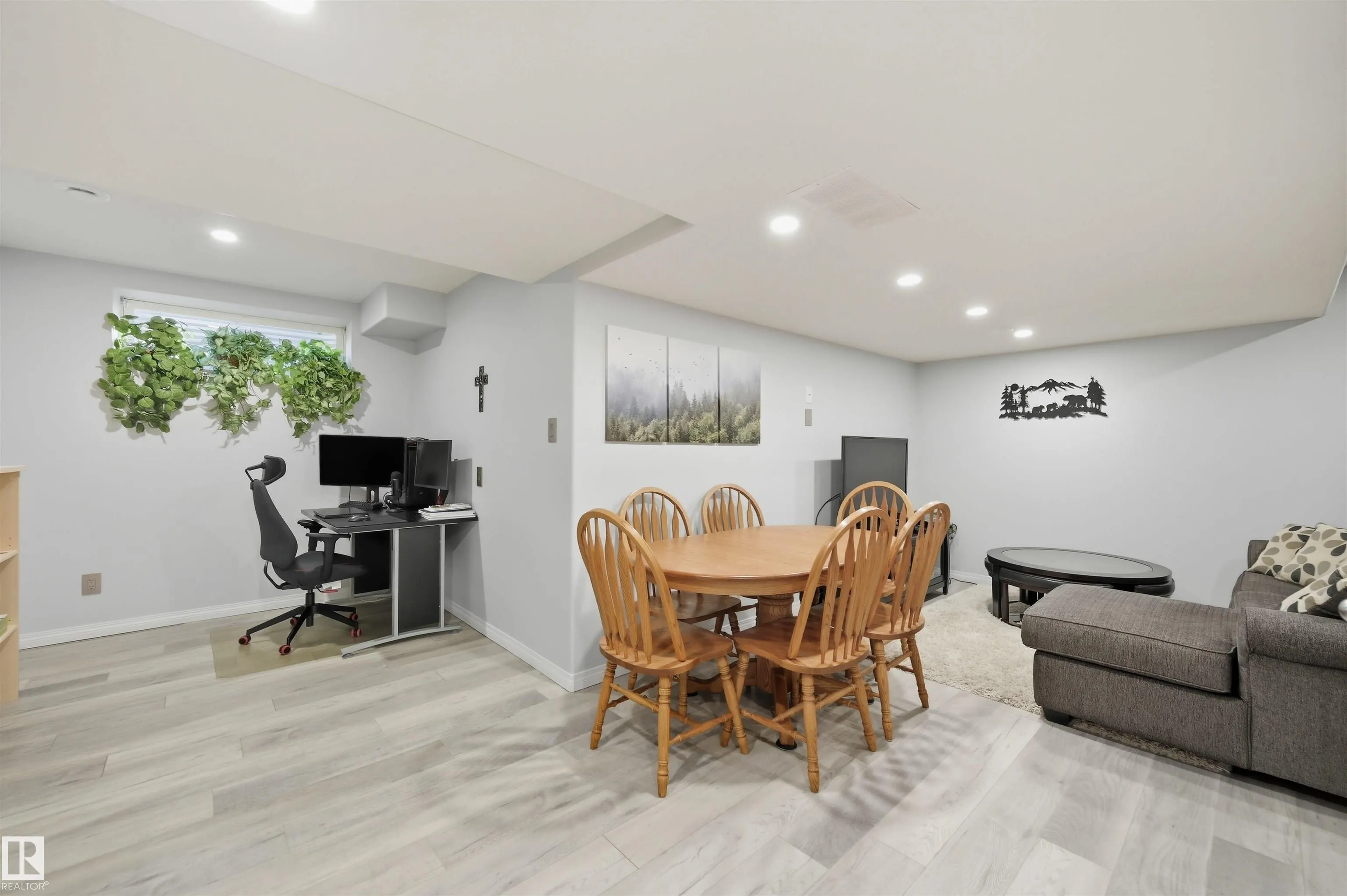 2311 BAILEY Court