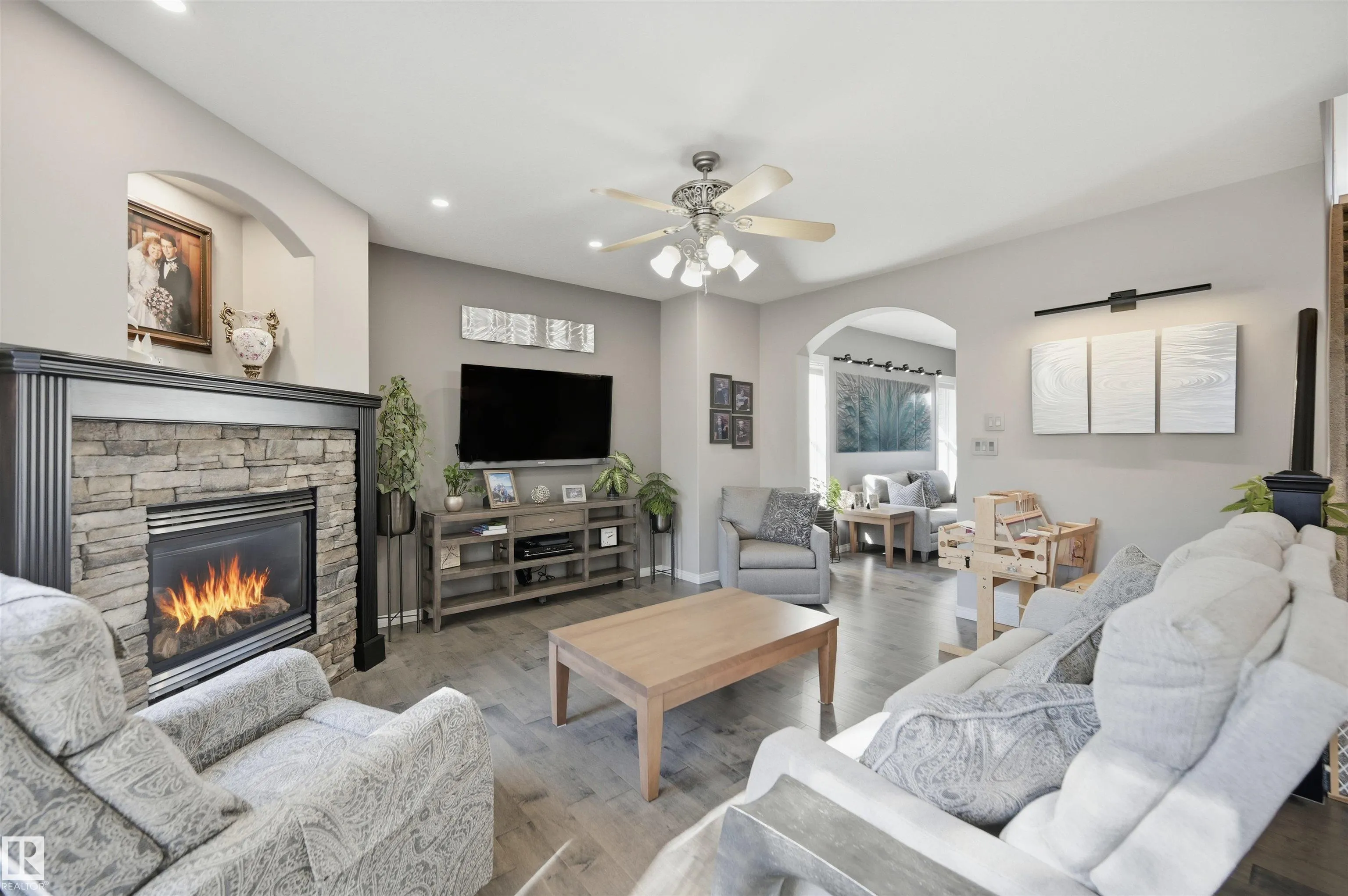 2311 BAILEY Court