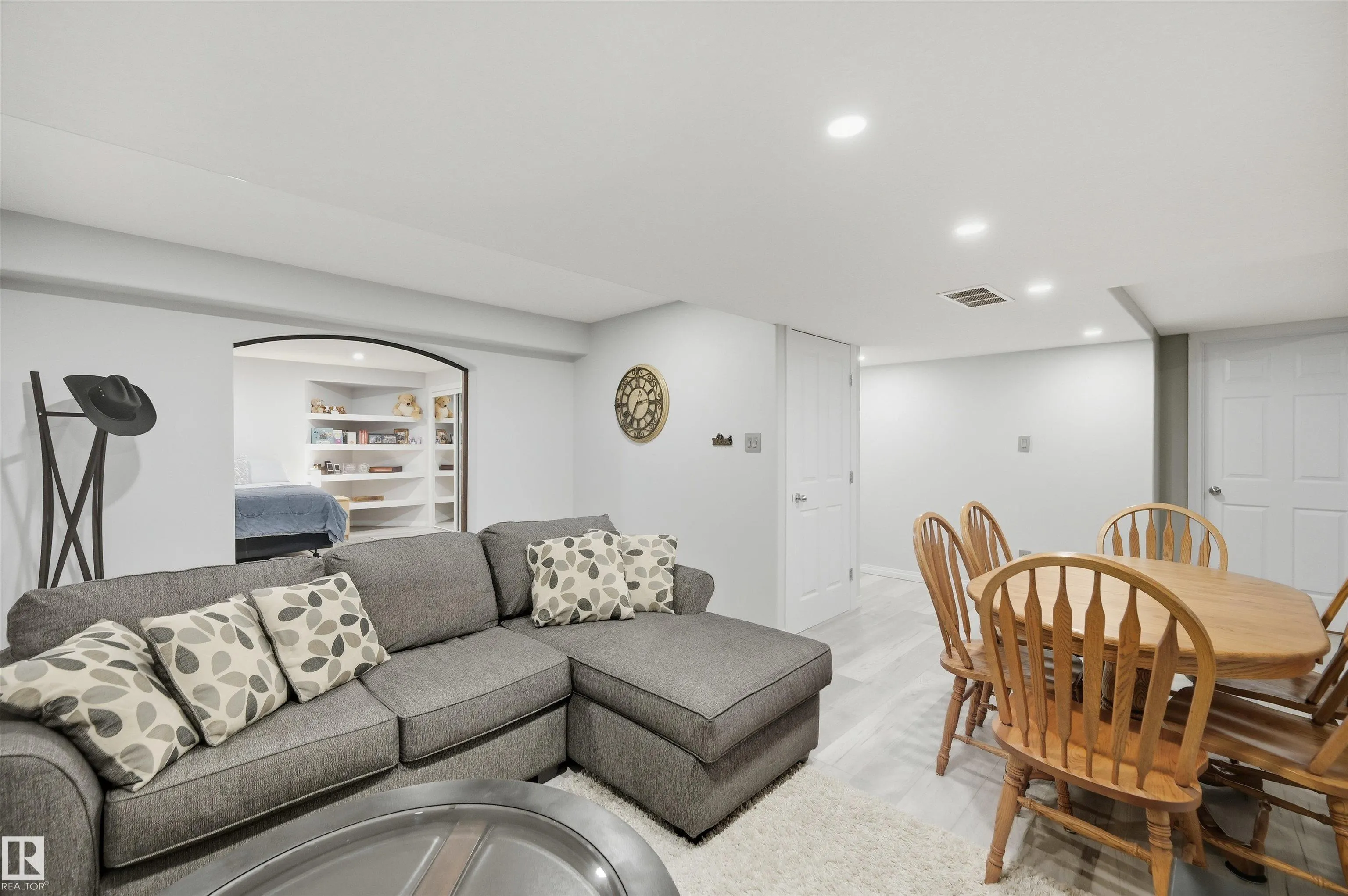 2311 BAILEY Court