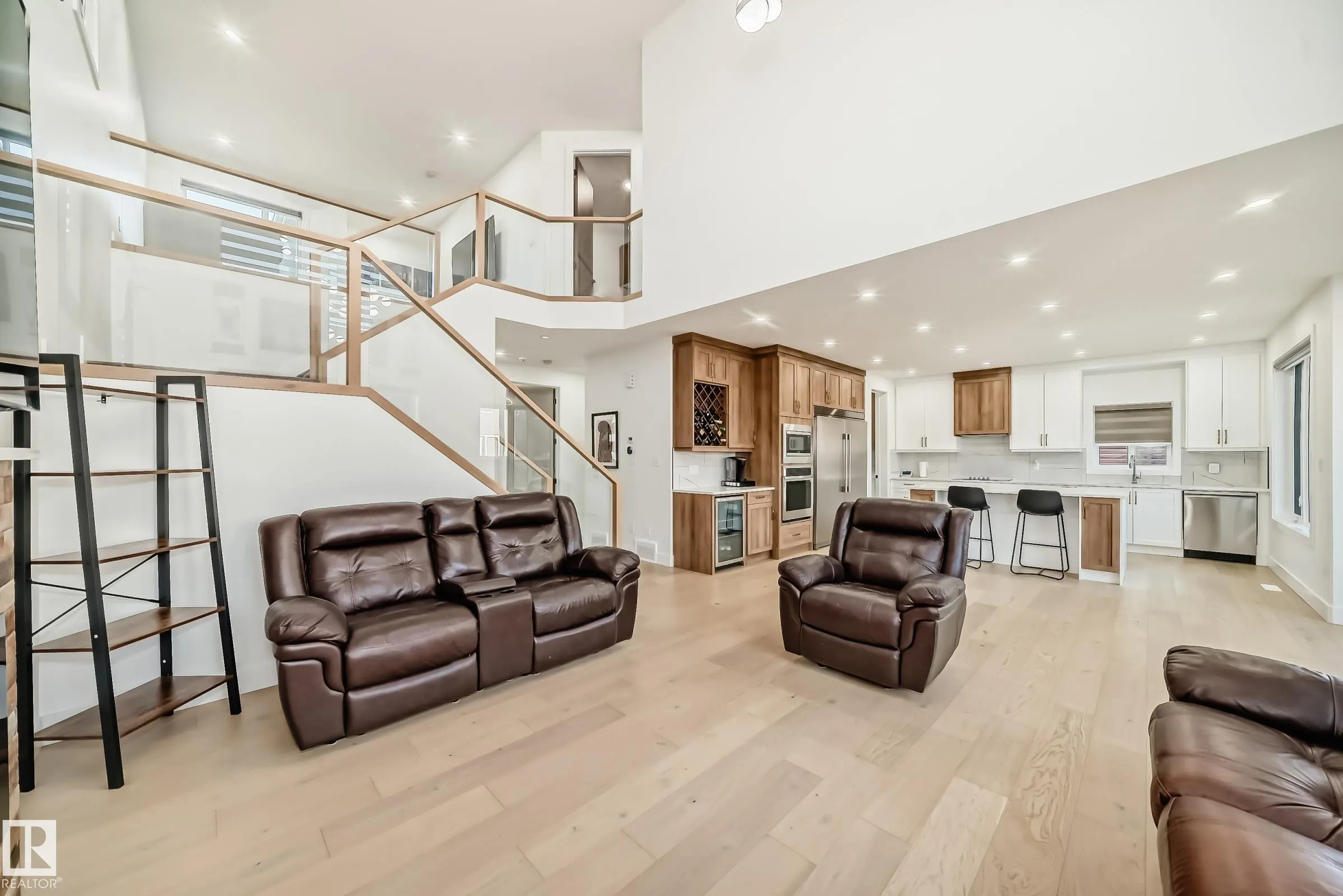 42 Elwyck Gate