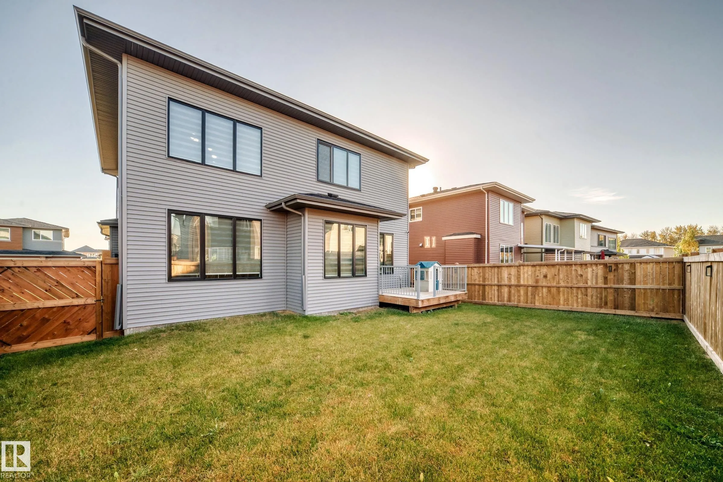 42 Elwyck Gate