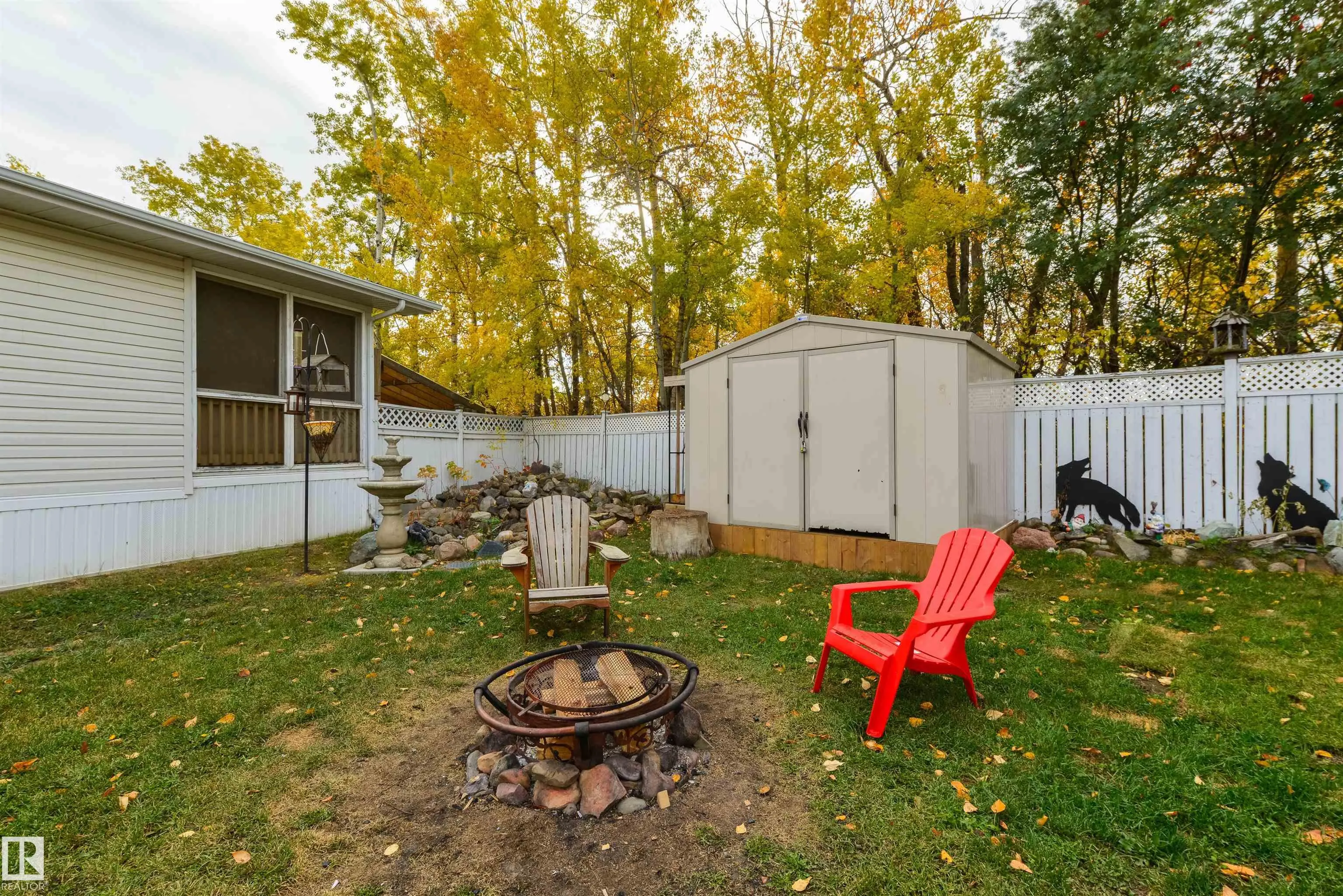 2809 Lakeside Cres