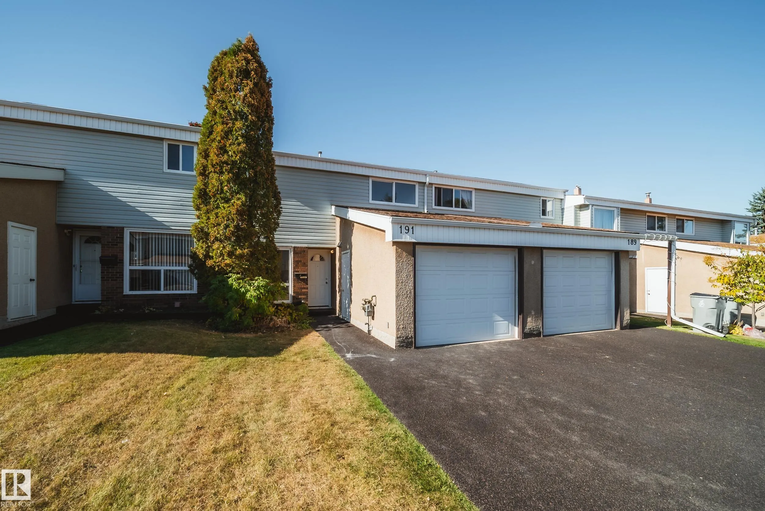 191 GRANDIN Village
