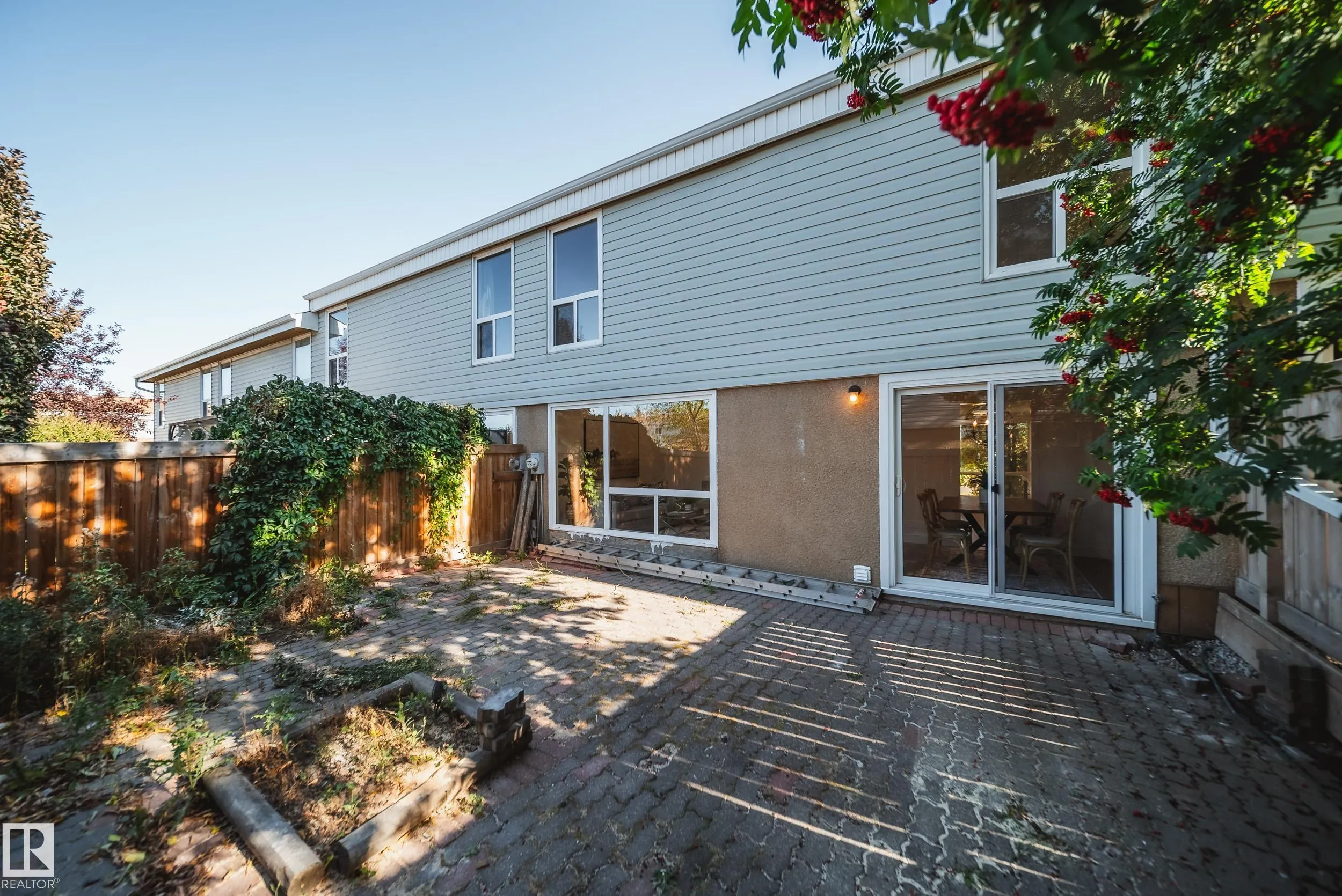 191 GRANDIN Village