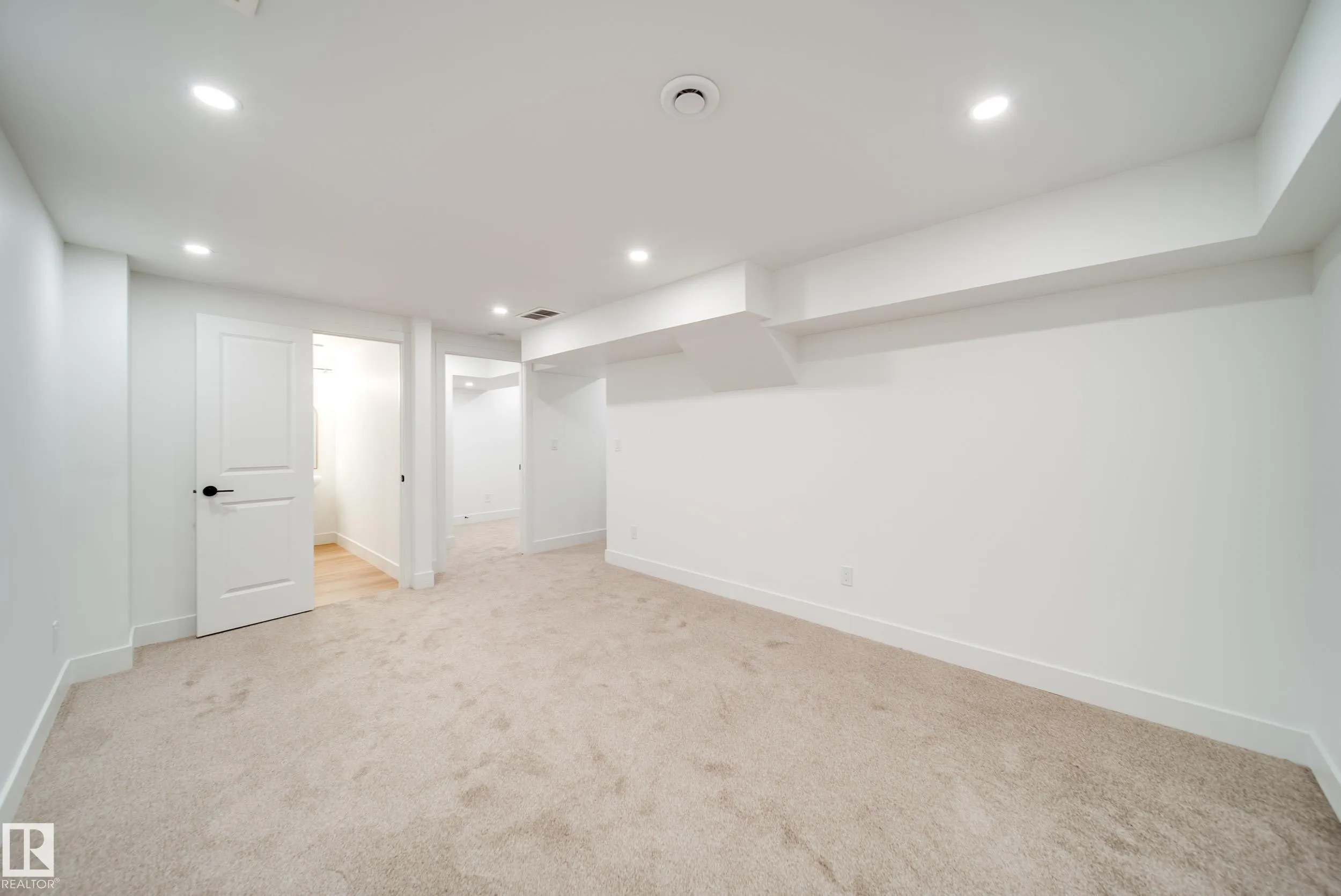 191 GRANDIN Village