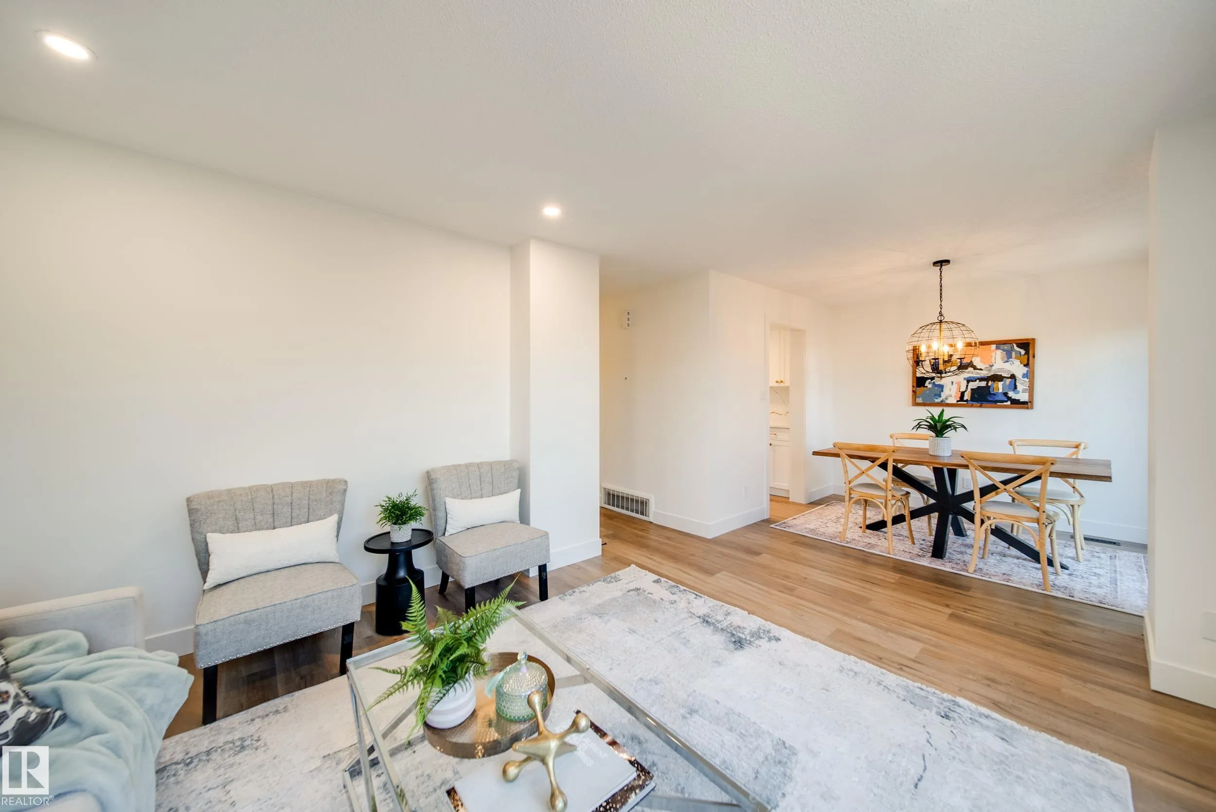 191 GRANDIN Village