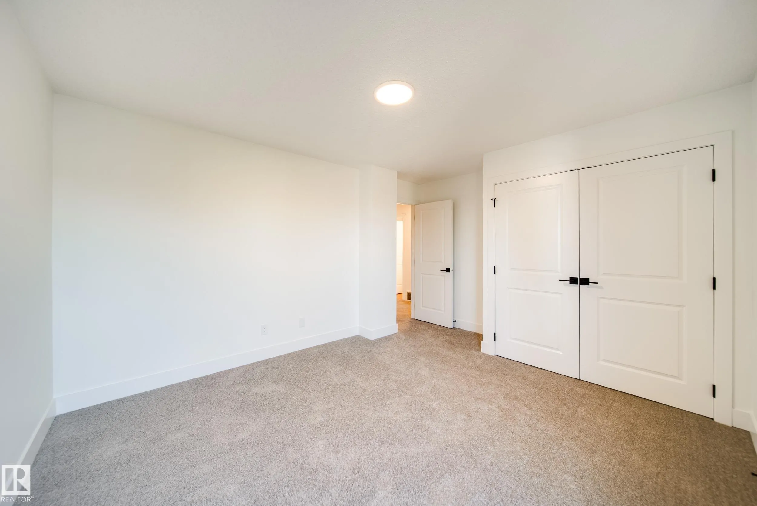 191 GRANDIN Village