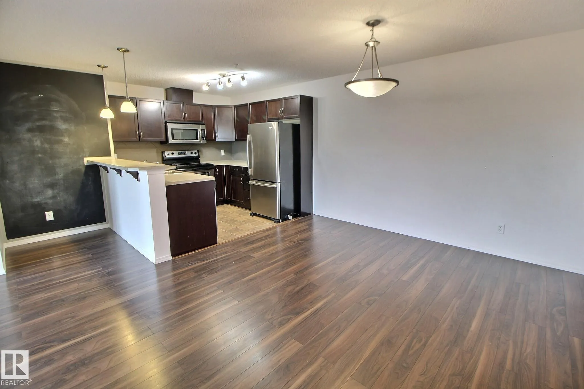 5951 165 Avenue