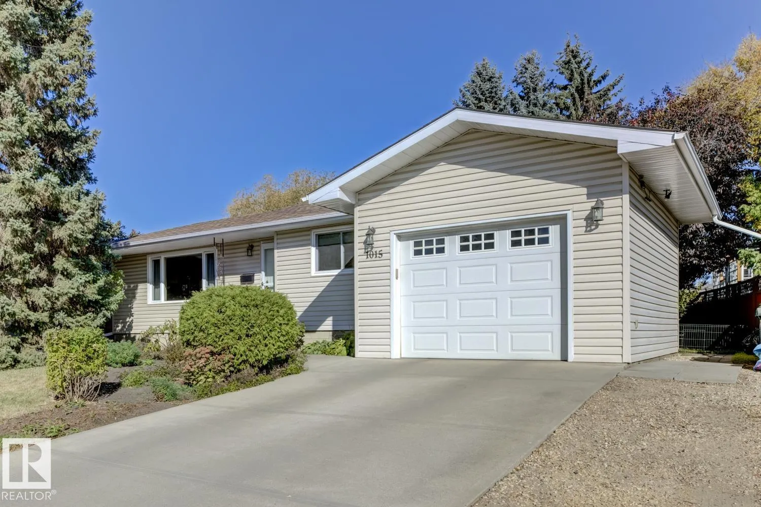 1015 PARKER Drive