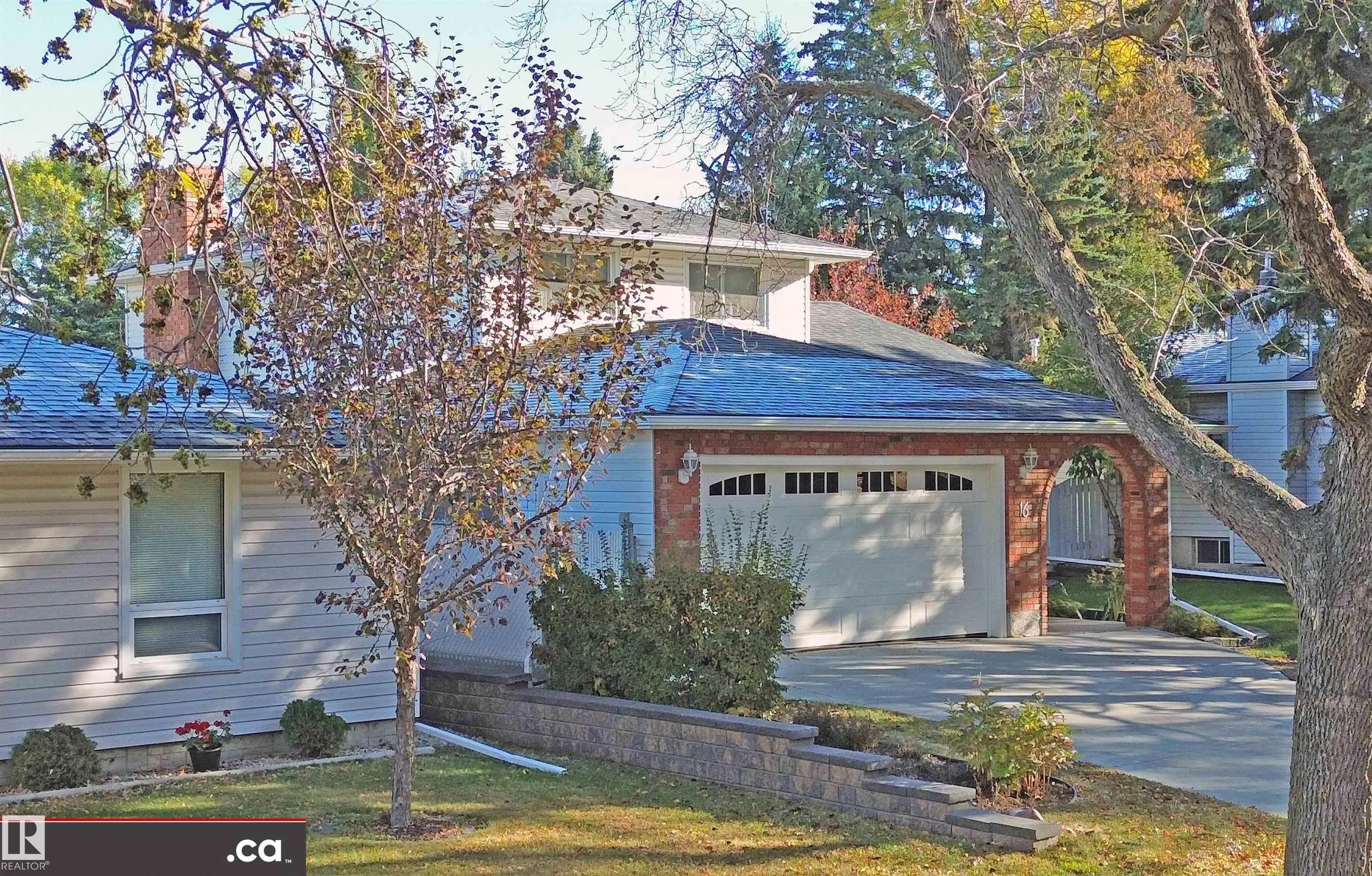 16 Gatewood Avenue