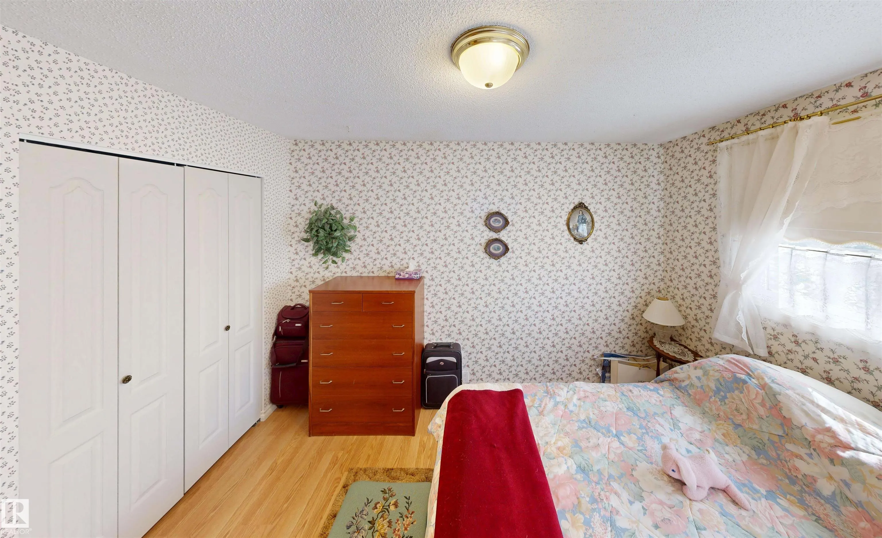 16 Gatewood Avenue