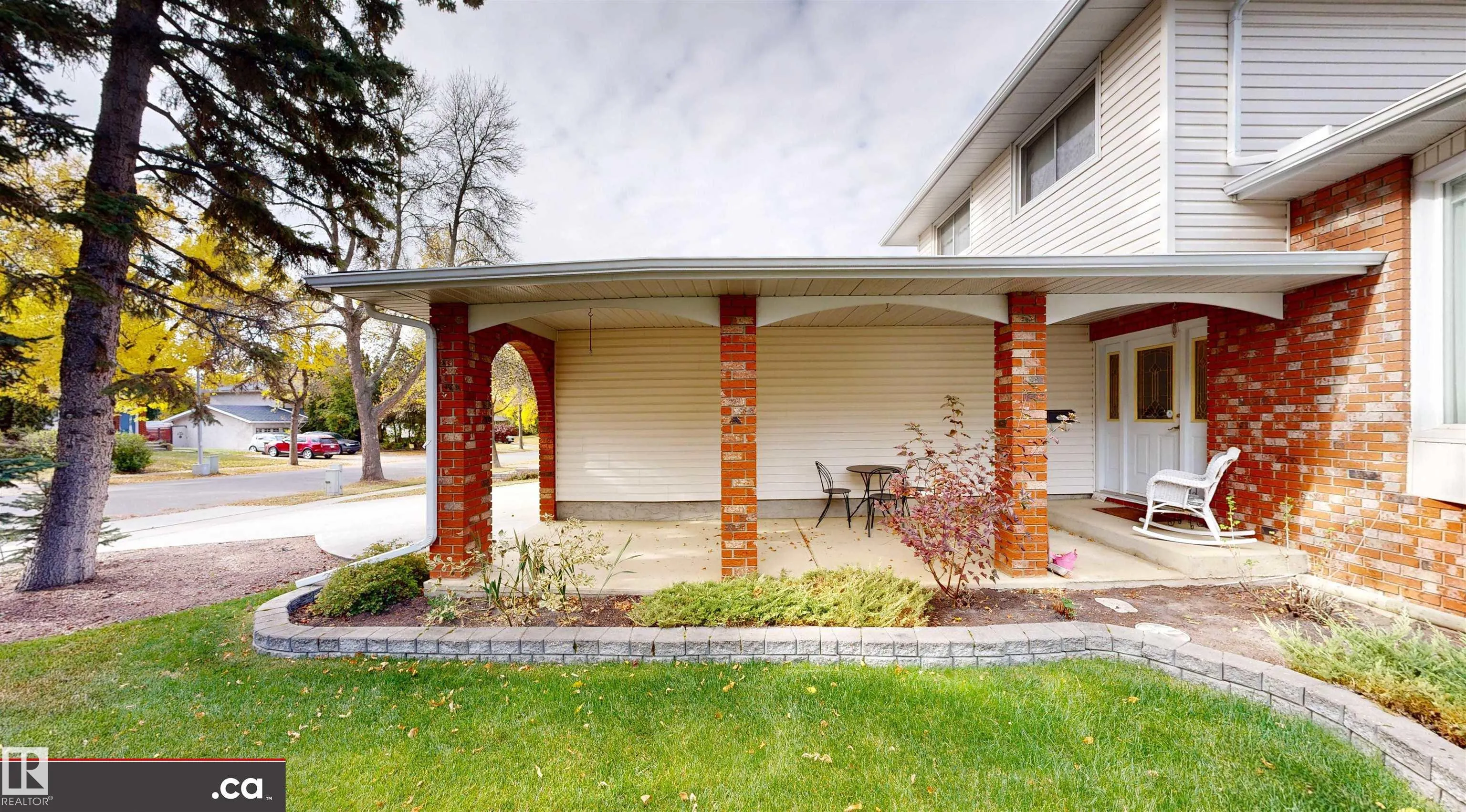 16 Gatewood Avenue