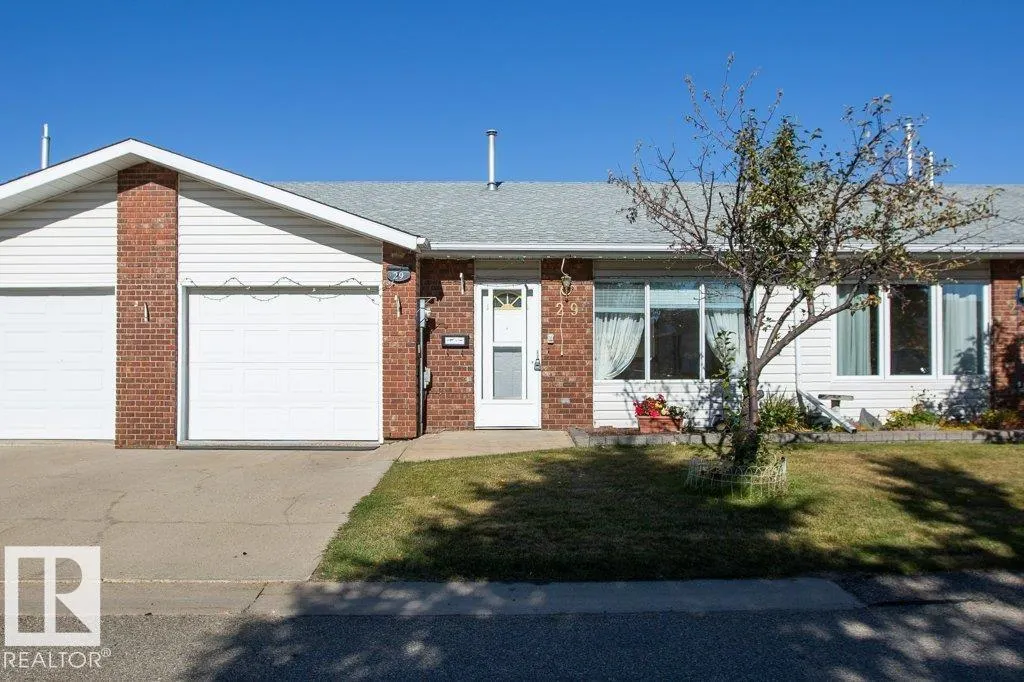 11015 105 St