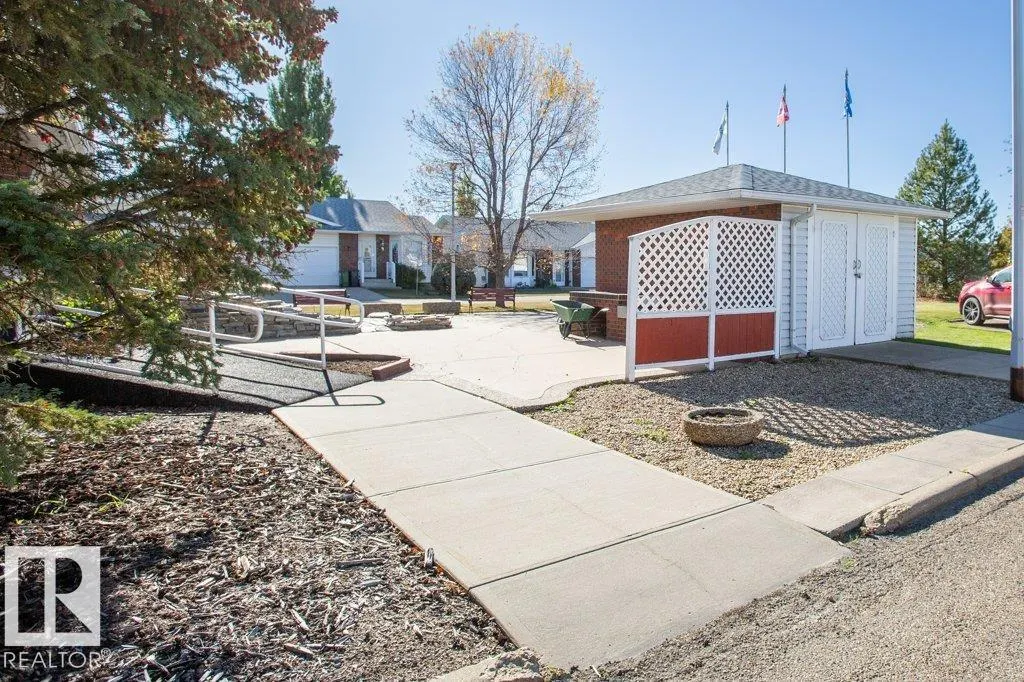 11015 105 St