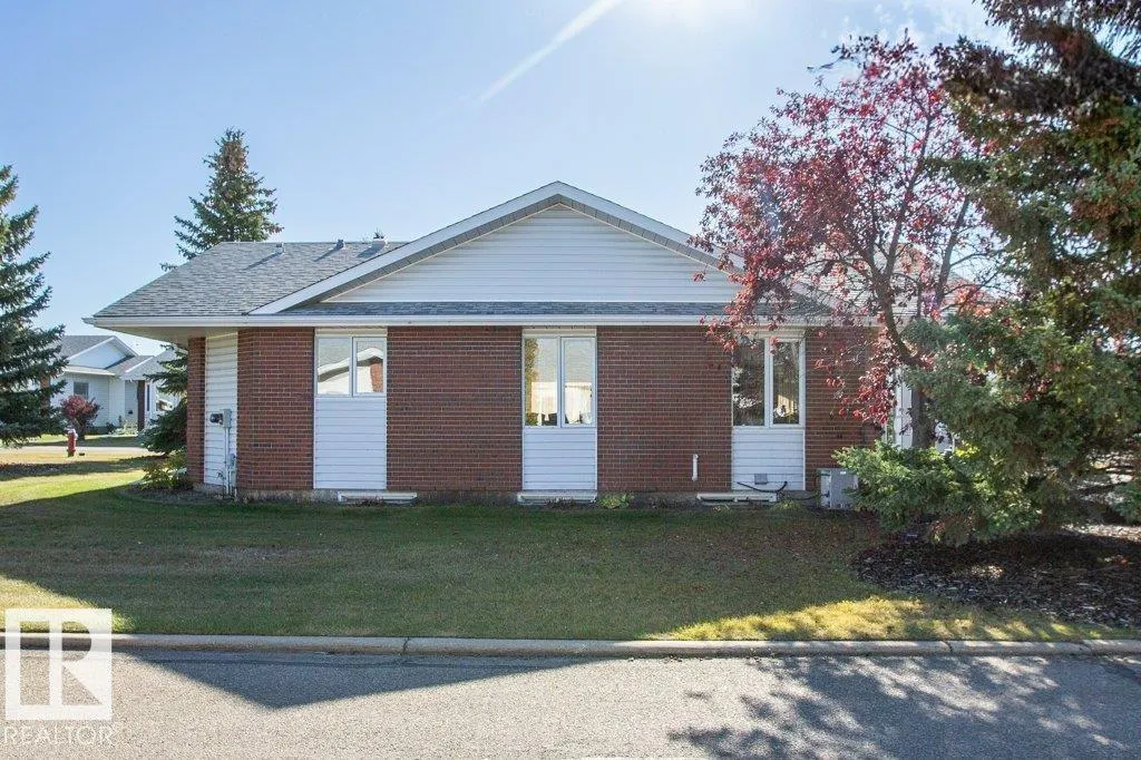 11015 105 St