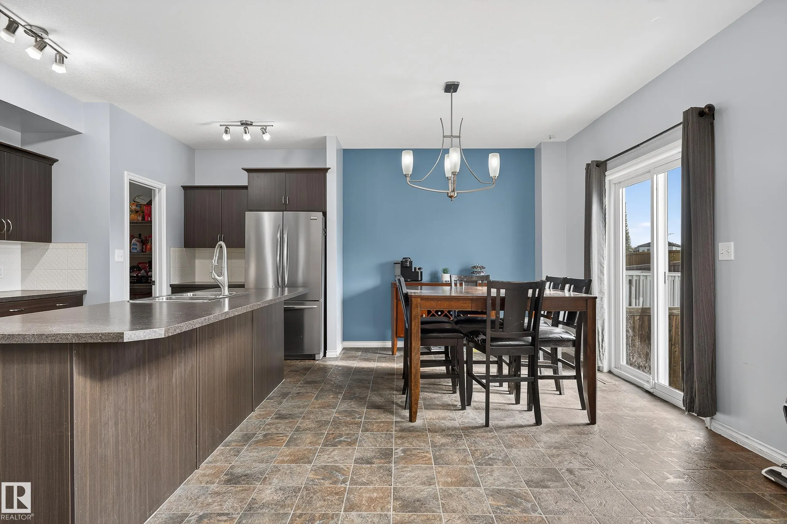 99 DALQUIST Bay