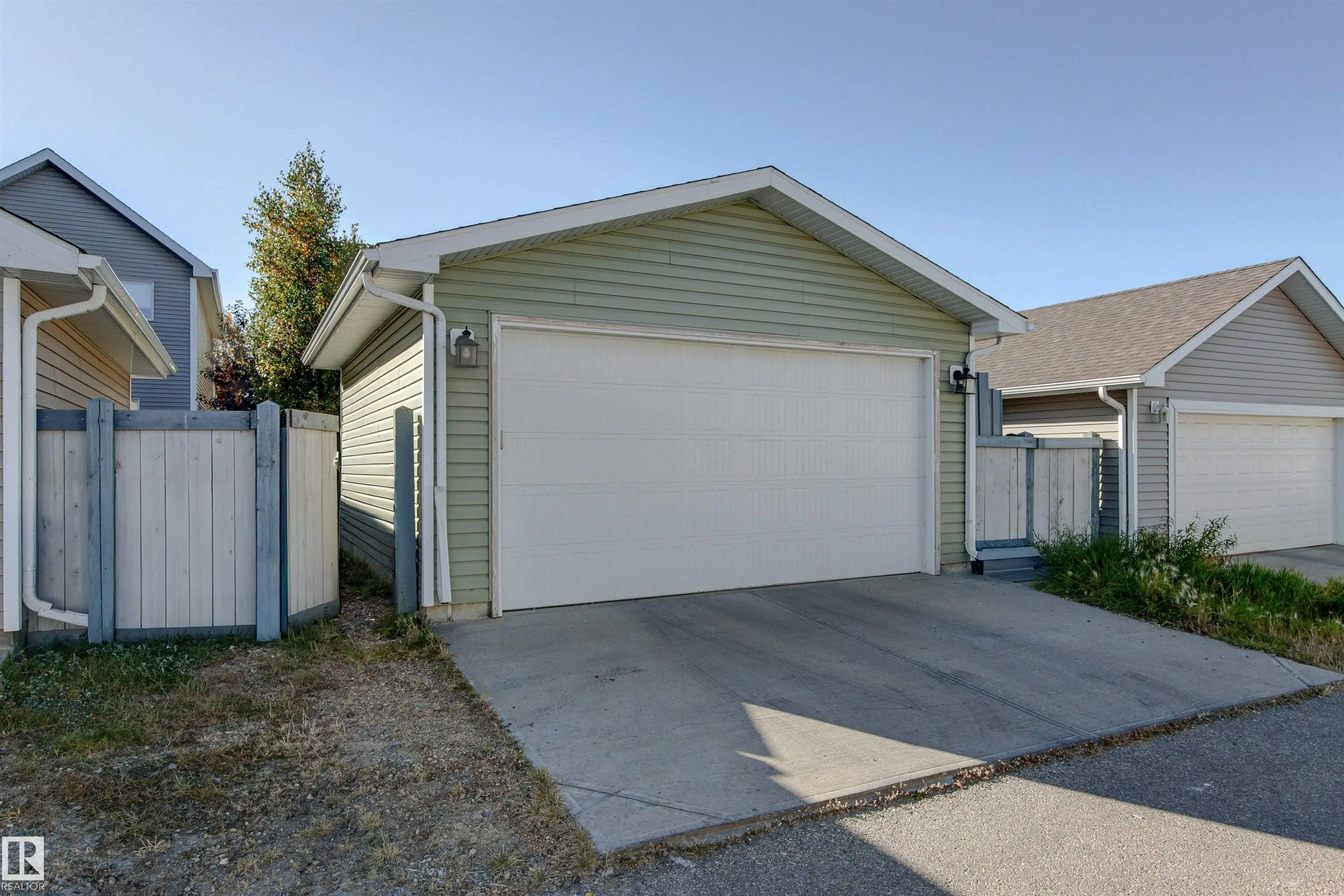 6940 22 Avenue