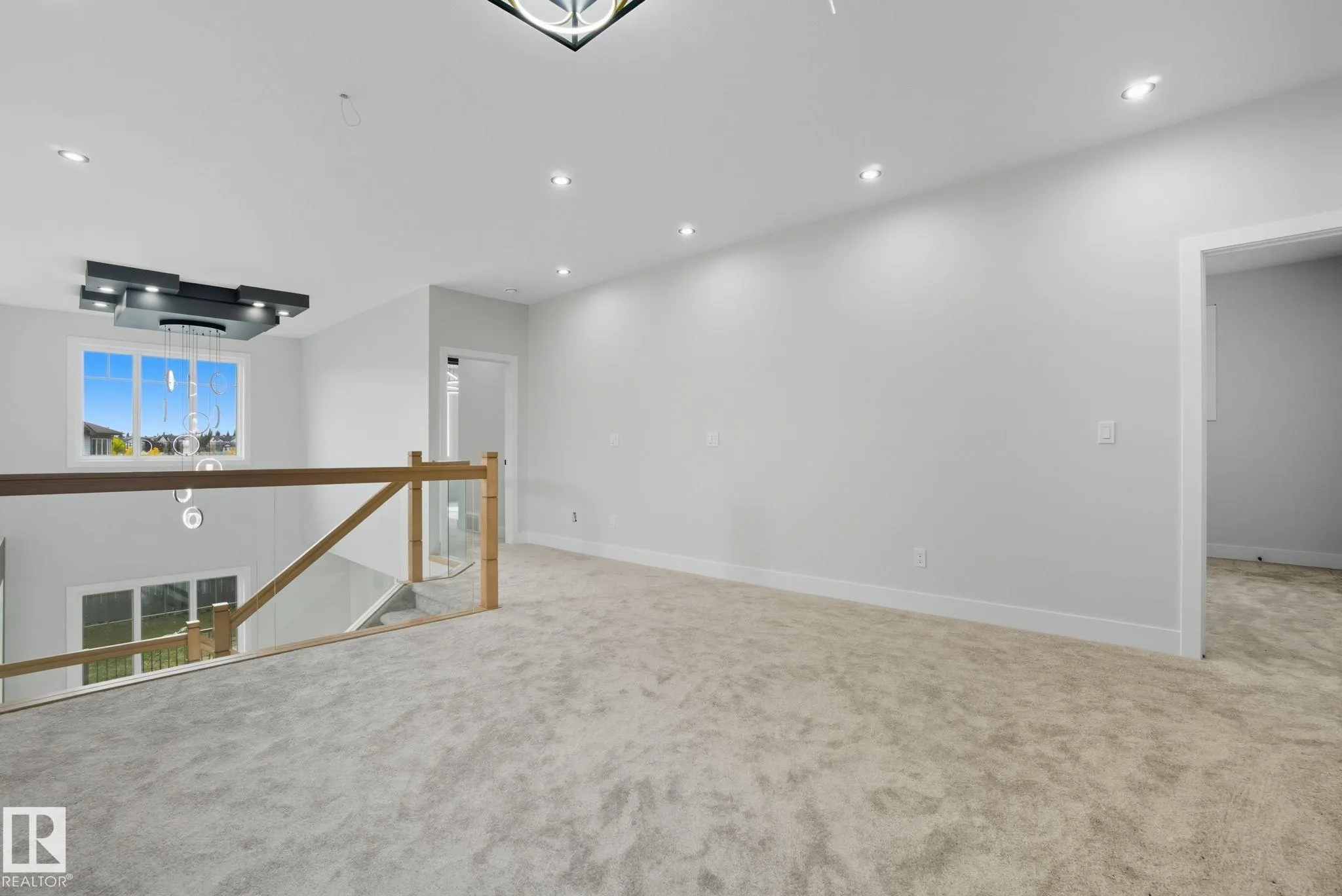 8105 GOURLAY Place