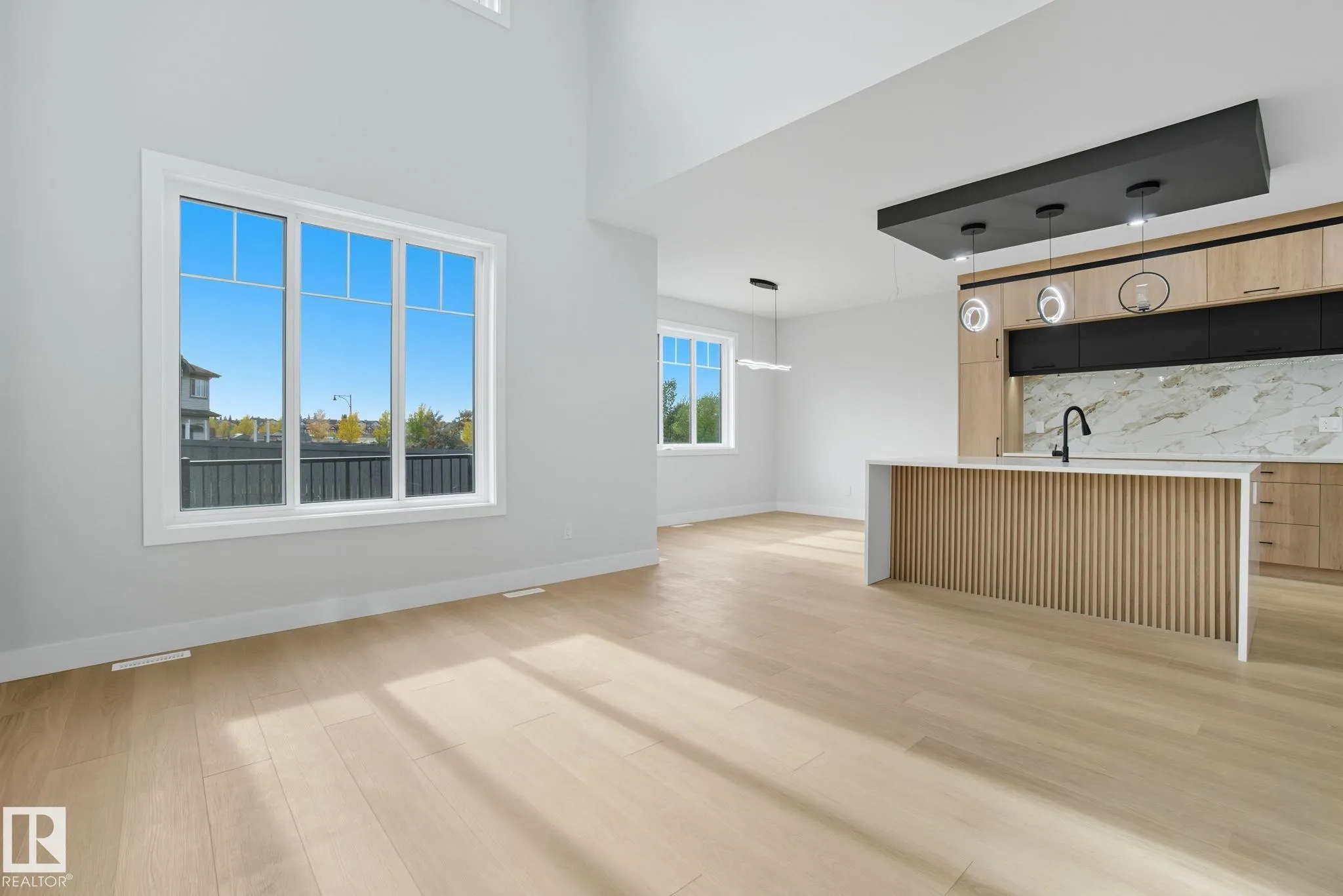 8105 GOURLAY Place