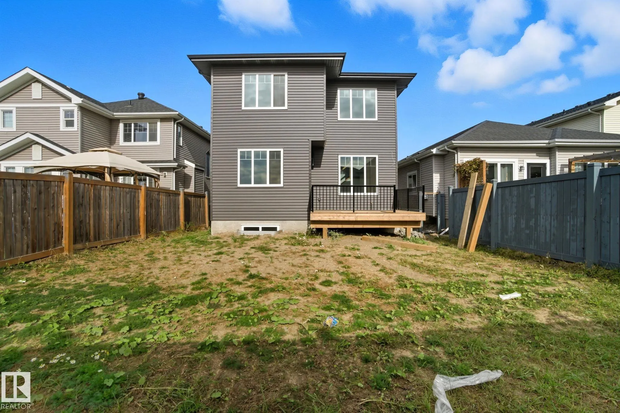 8105 GOURLAY Place