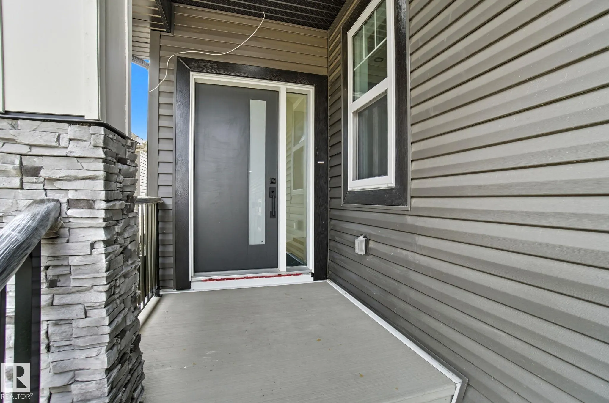 8105 GOURLAY Place