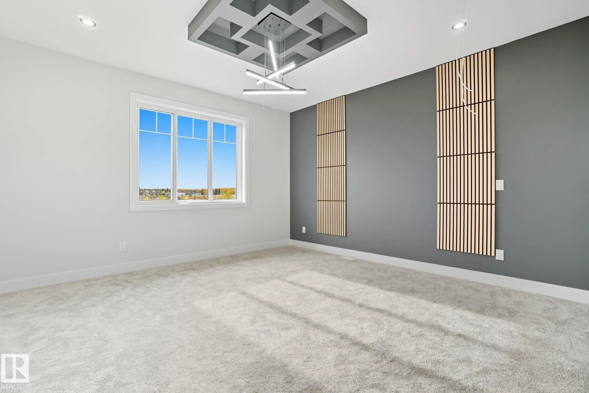 8105 GOURLAY Place