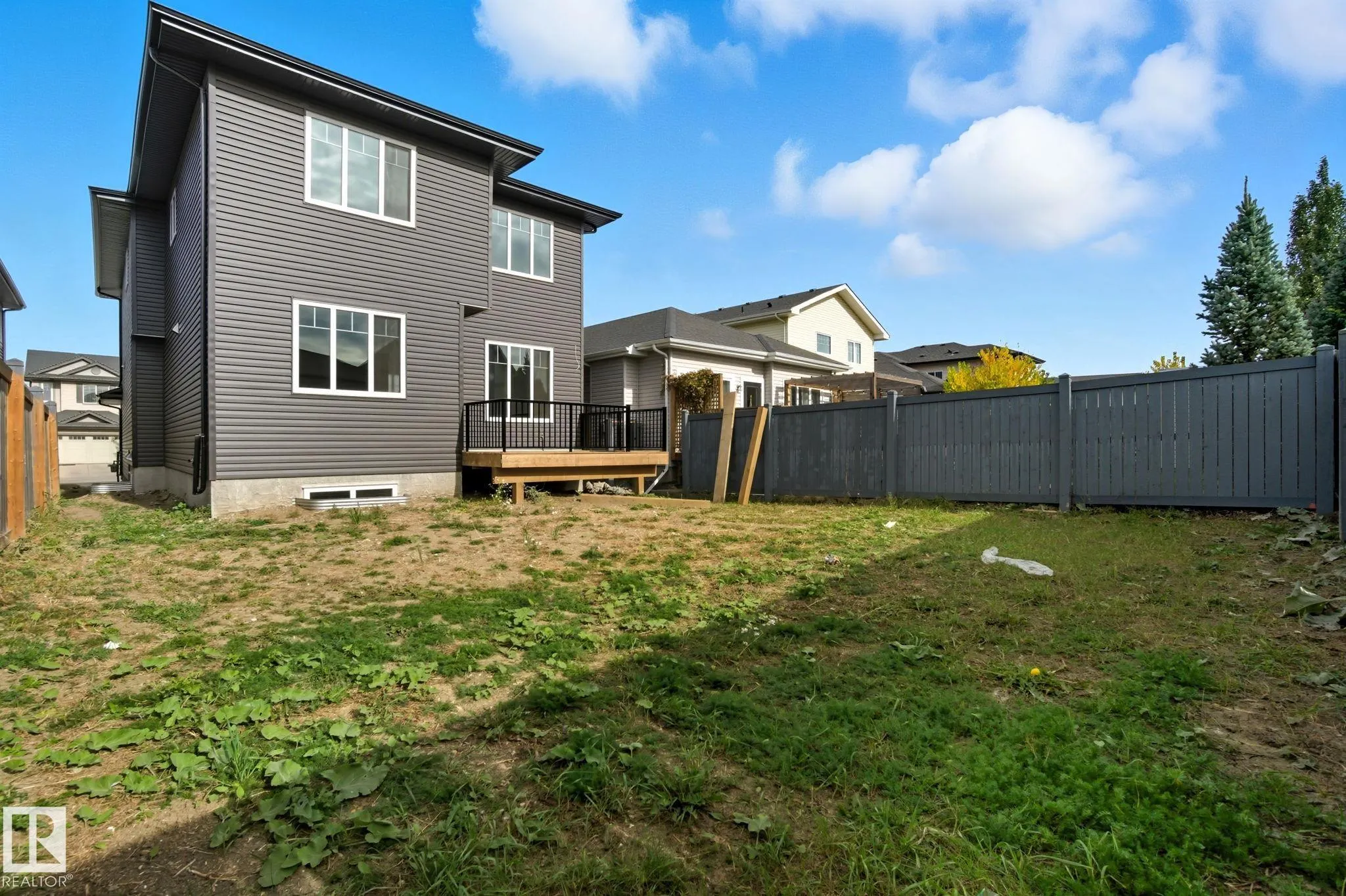 8105 GOURLAY Place