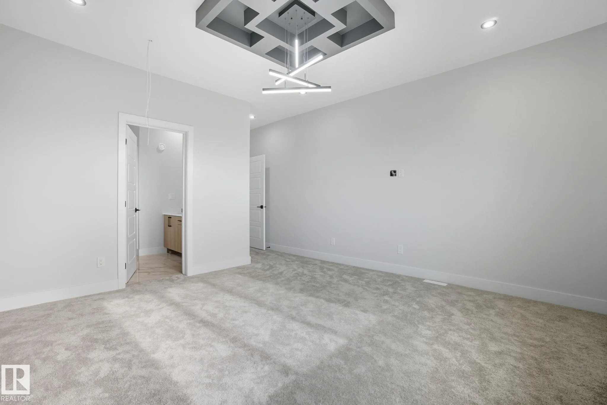 8105 GOURLAY Place