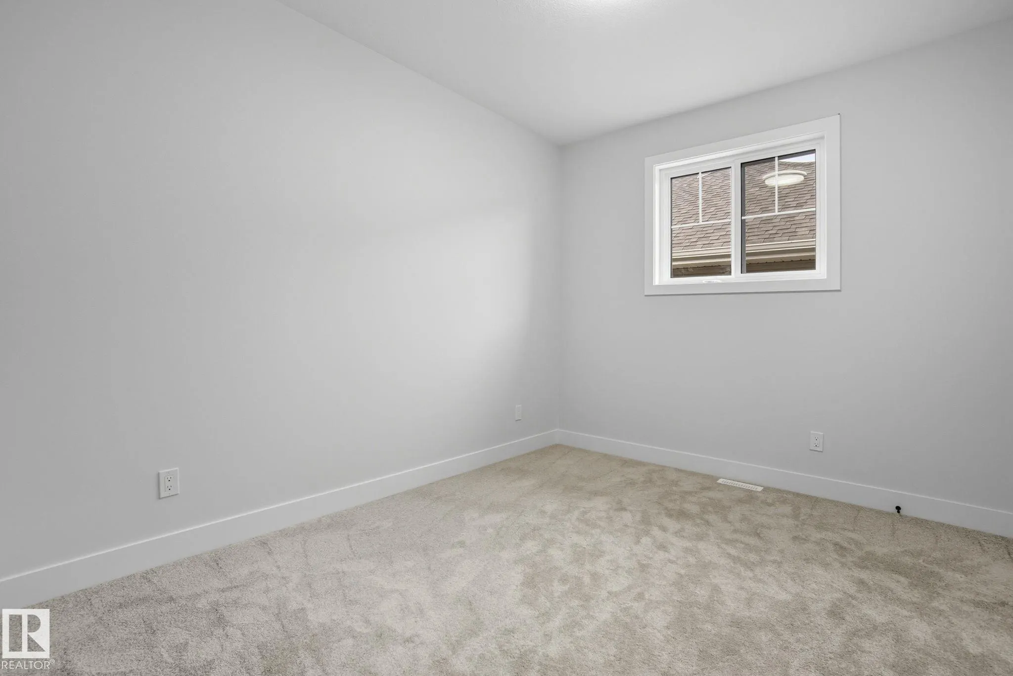 8105 GOURLAY Place