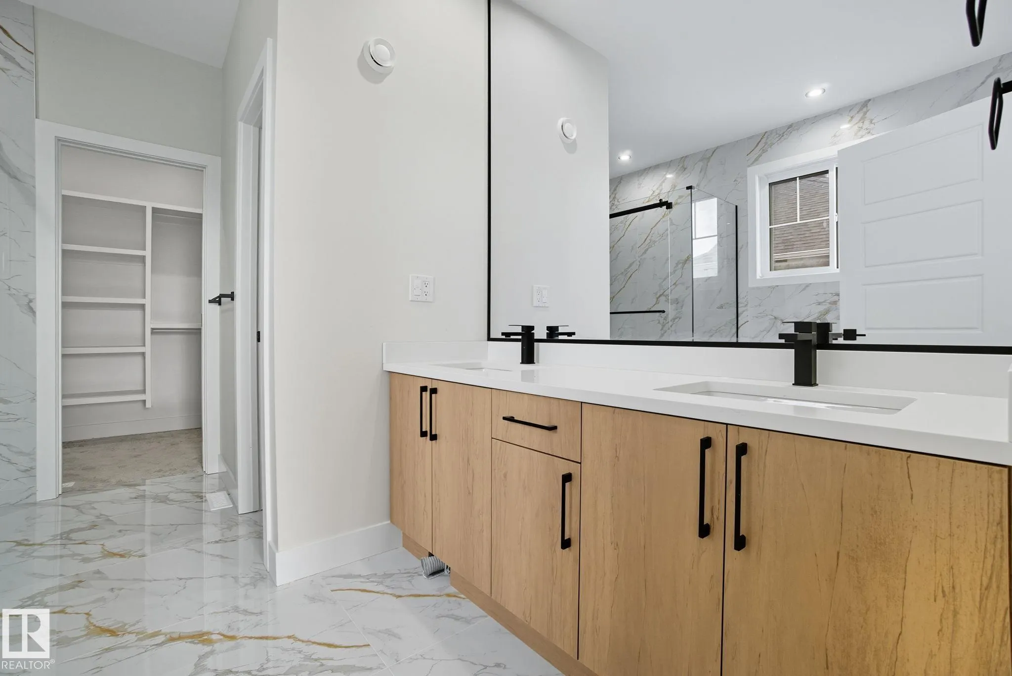 8105 GOURLAY Place