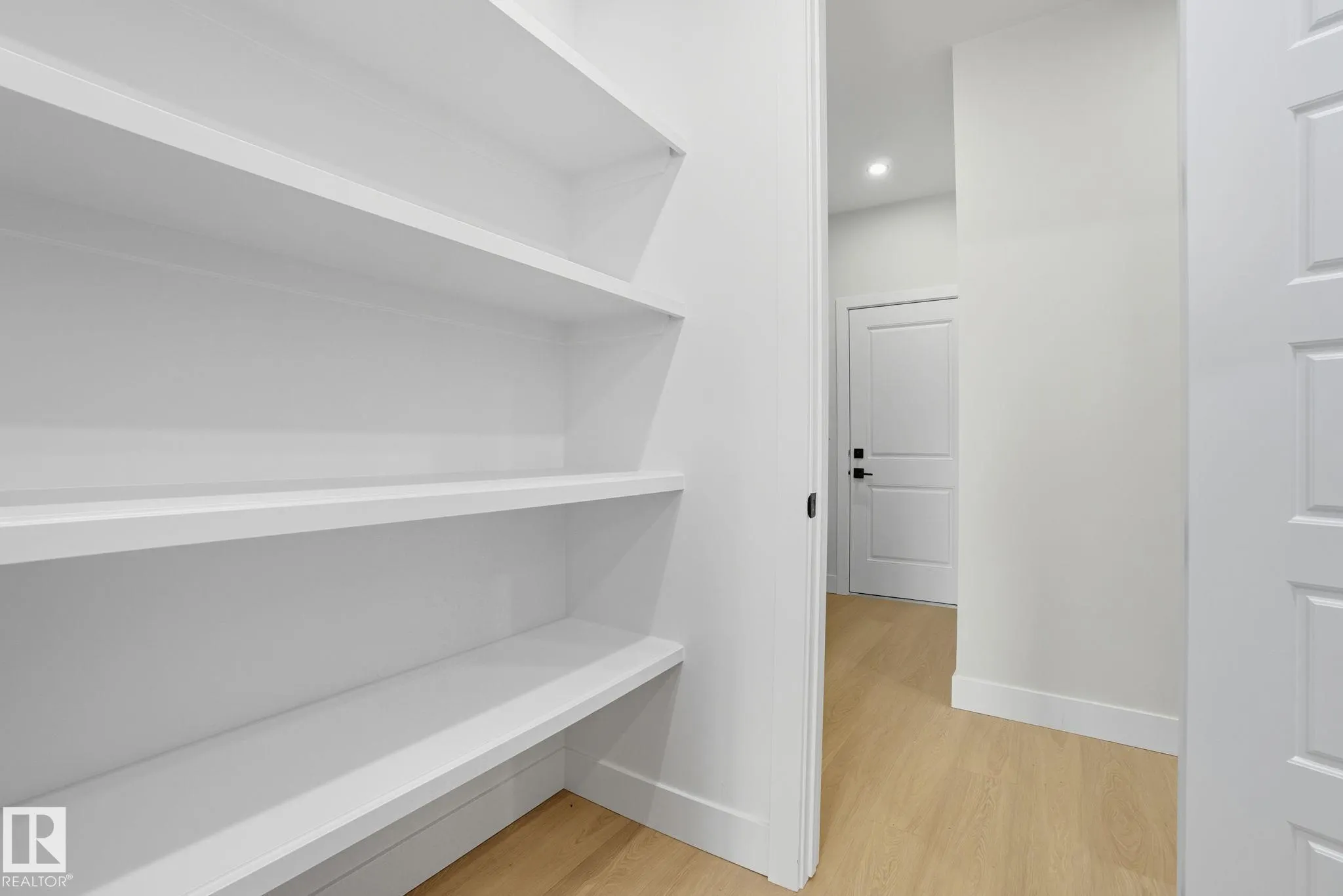 8105 GOURLAY Place