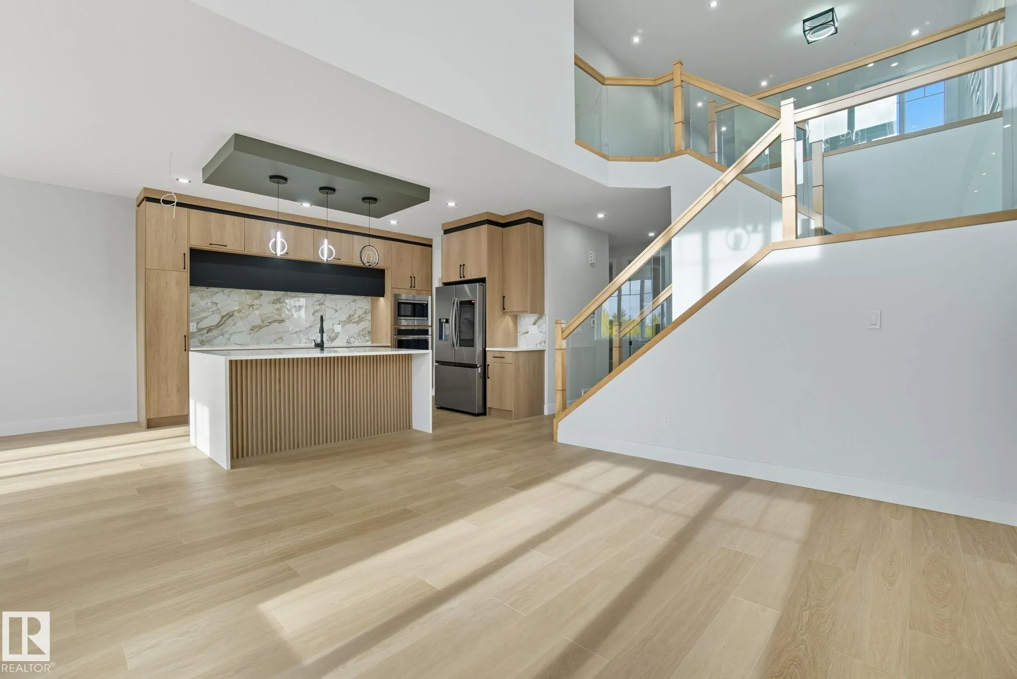 8105 GOURLAY Place