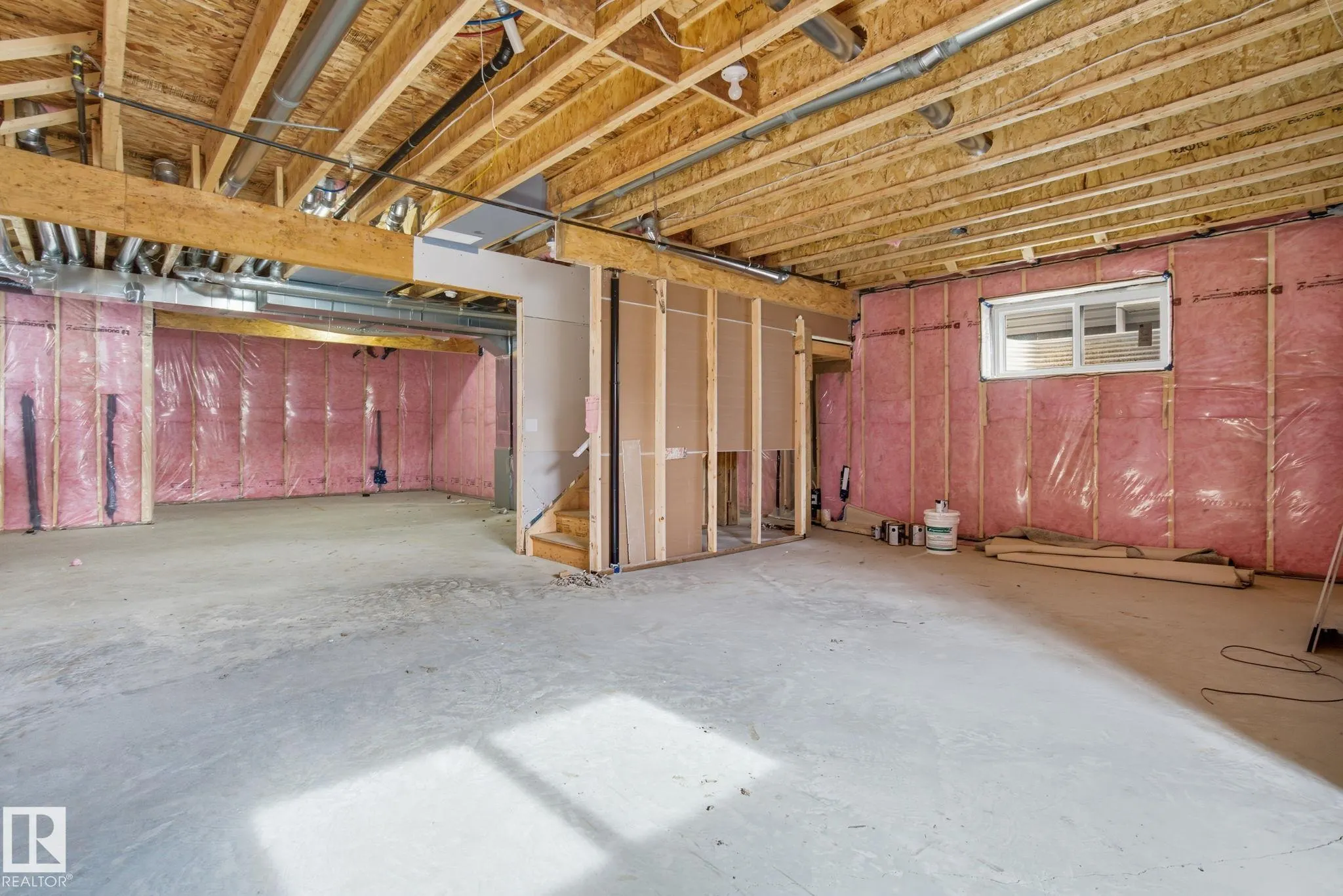 8105 GOURLAY Place